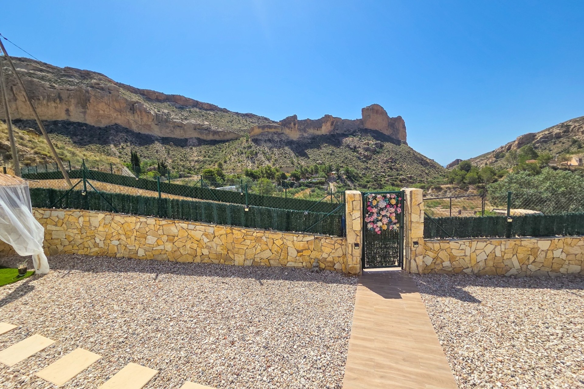 Venta - Chalet Independiente -
Crevillente