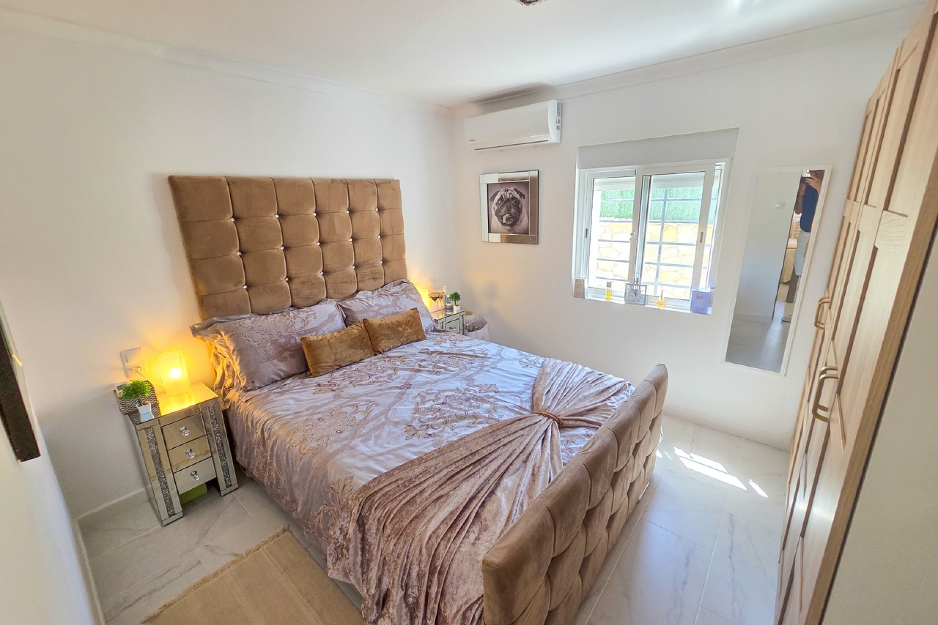 Venta - Chalet Independiente -
Crevillente