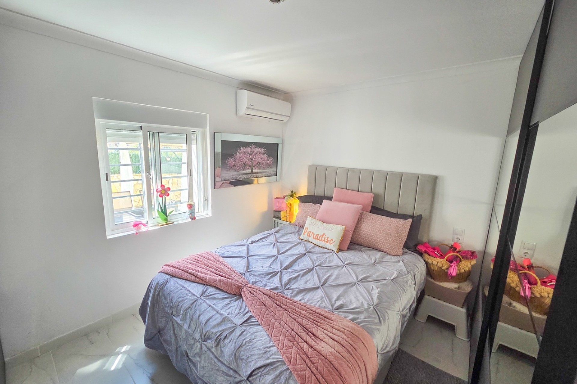Venta - Chalet Independiente -
Crevillente