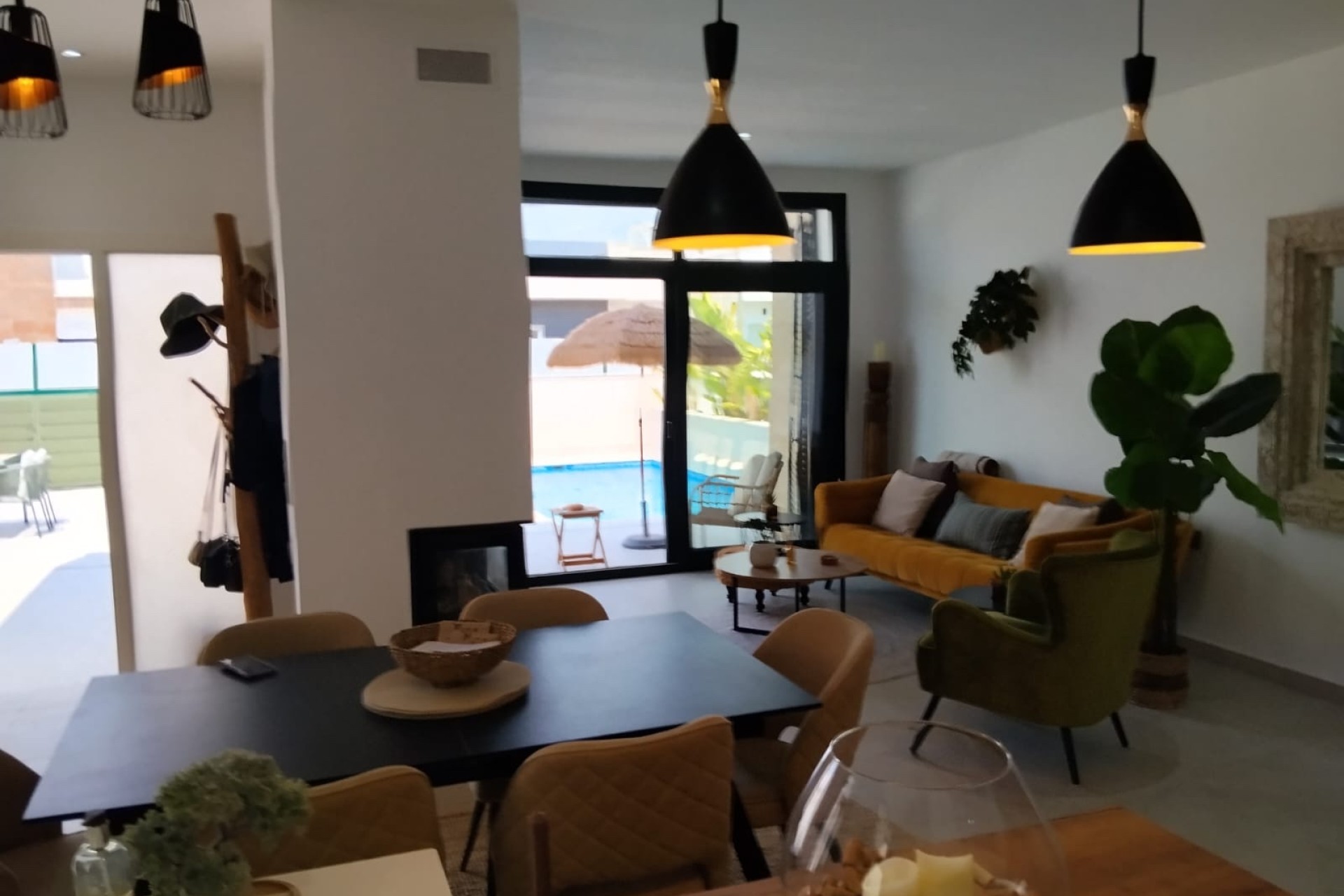 Venta - Chalet Independiente -
Daya Nueva