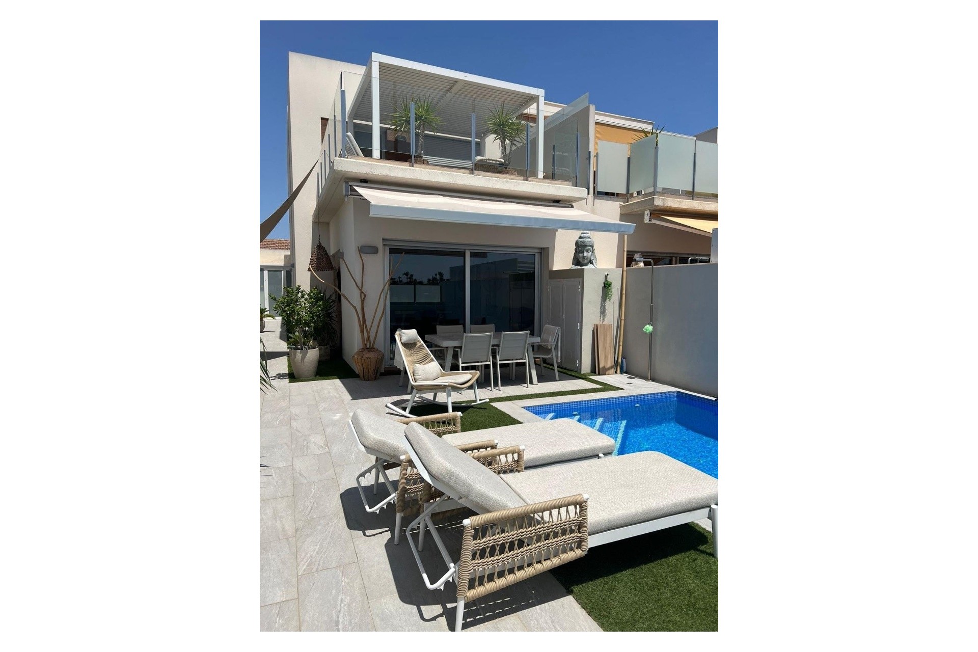 Venta - Chalet Independiente -
Daya Vieja - Costa Blanca