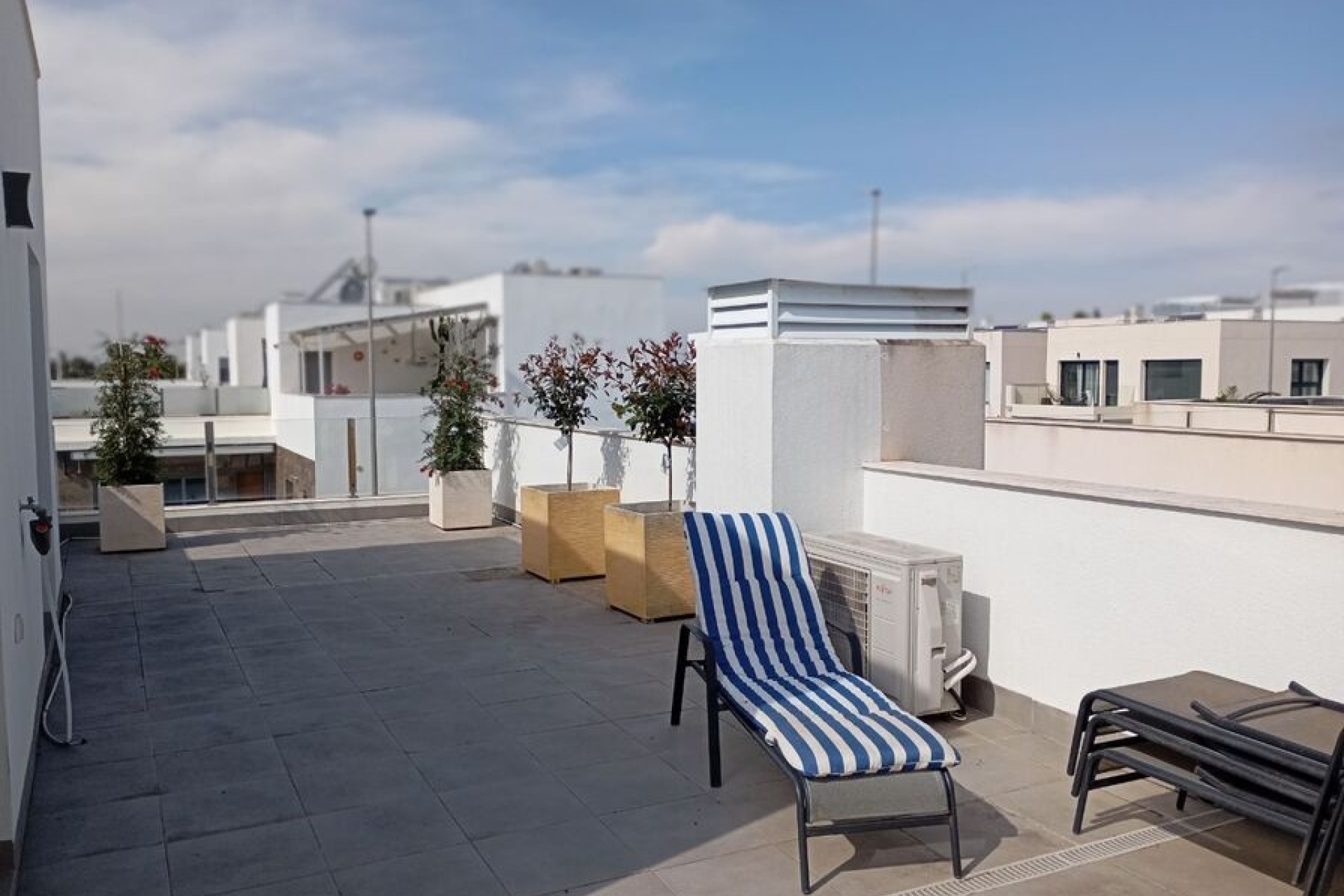 Venta - Chalet Independiente -
Daya Vieja - Costa Blanca