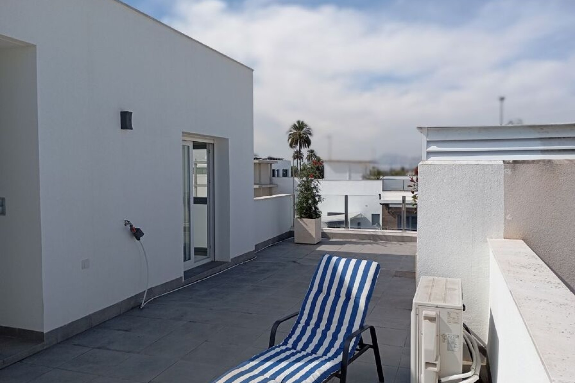 Venta - Chalet Independiente -
Daya Vieja - Costa Blanca