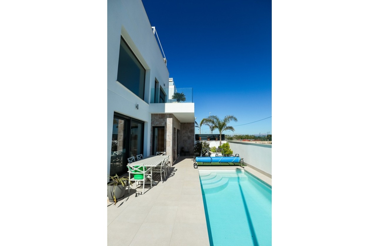 Venta - Chalet Independiente -
Daya Vieja