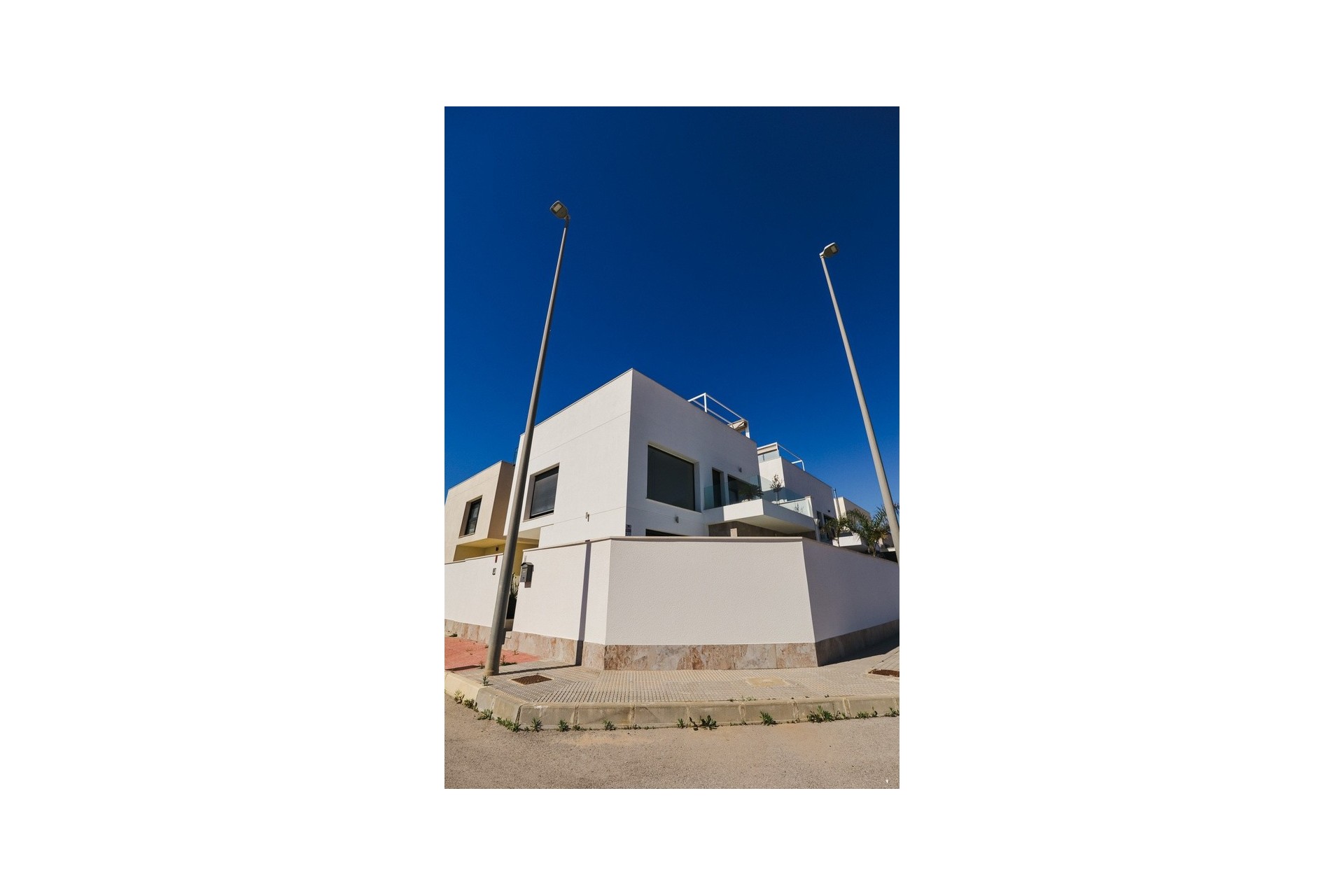 Venta - Chalet Independiente -
Daya Vieja