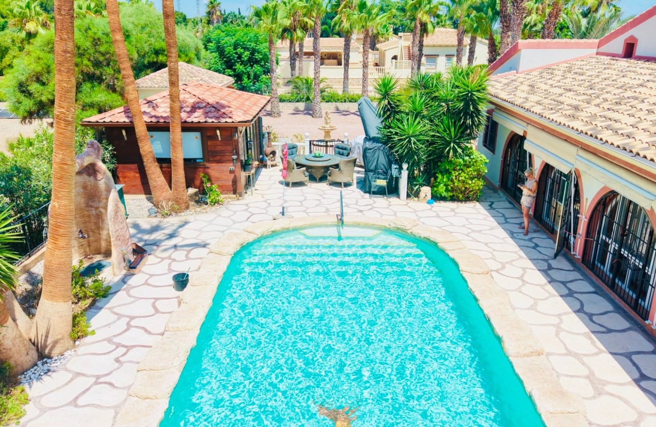 Venta - Chalet Independiente -
Daya Vieja