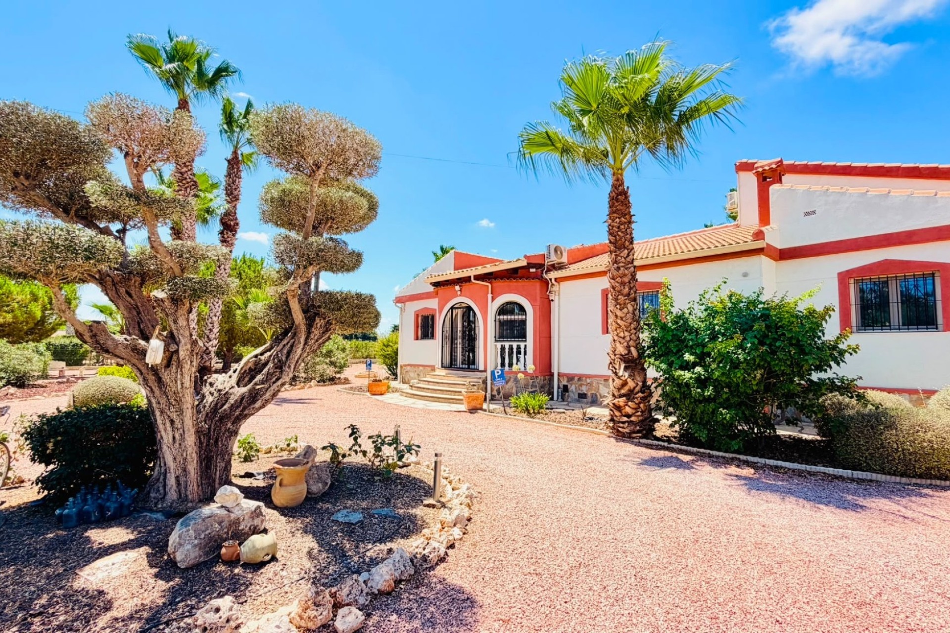 Venta - Chalet Independiente -
Daya Vieja