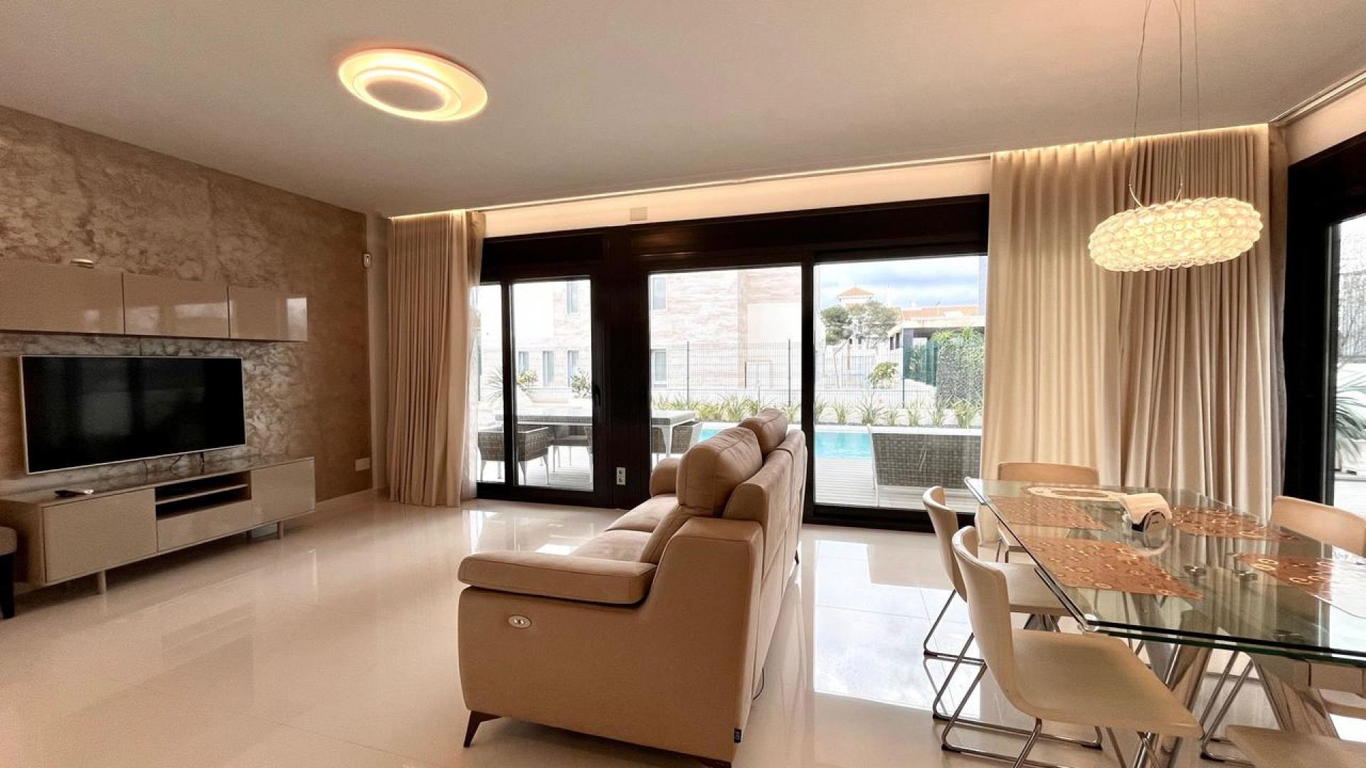 Venta - Chalet Independiente -
Dehesa de Campoamor - Dehesa de campoamor