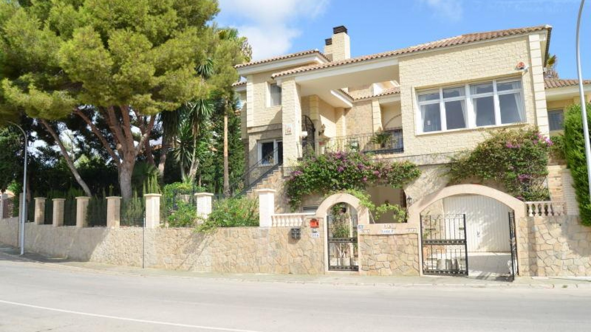 Venta - Chalet Independiente -
Dehesa de Campoamor