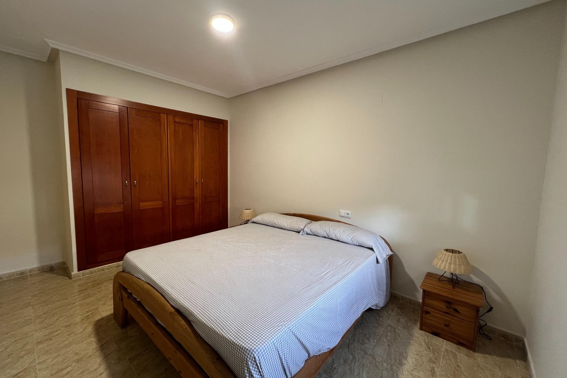 Venta - Chalet Independiente -
Dolores - CMNO. ESCORREDOR