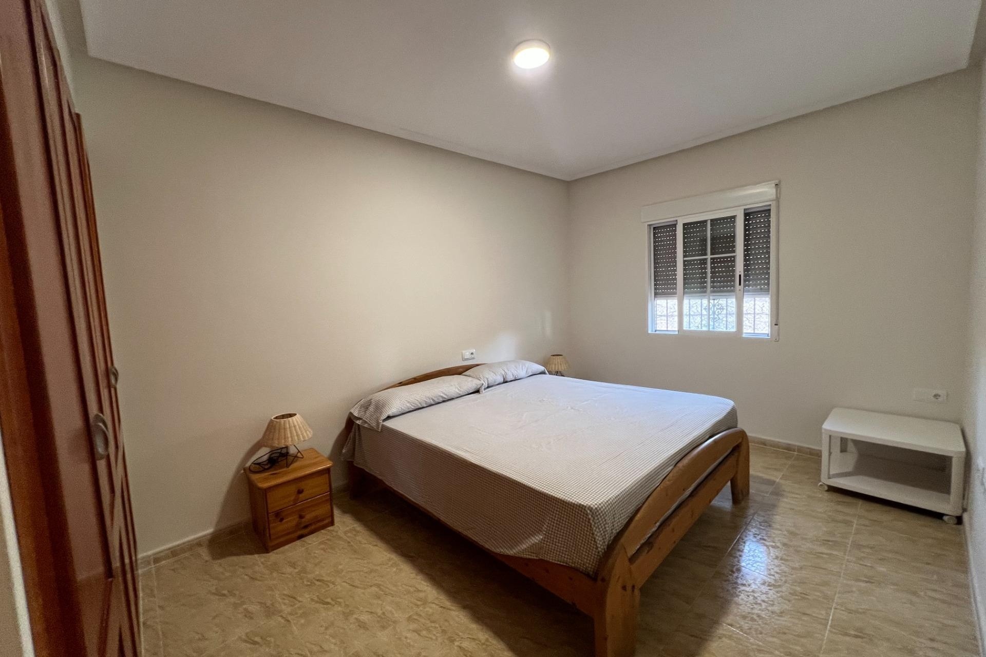 Venta - Chalet Independiente -
Dolores - CMNO. ESCORREDOR