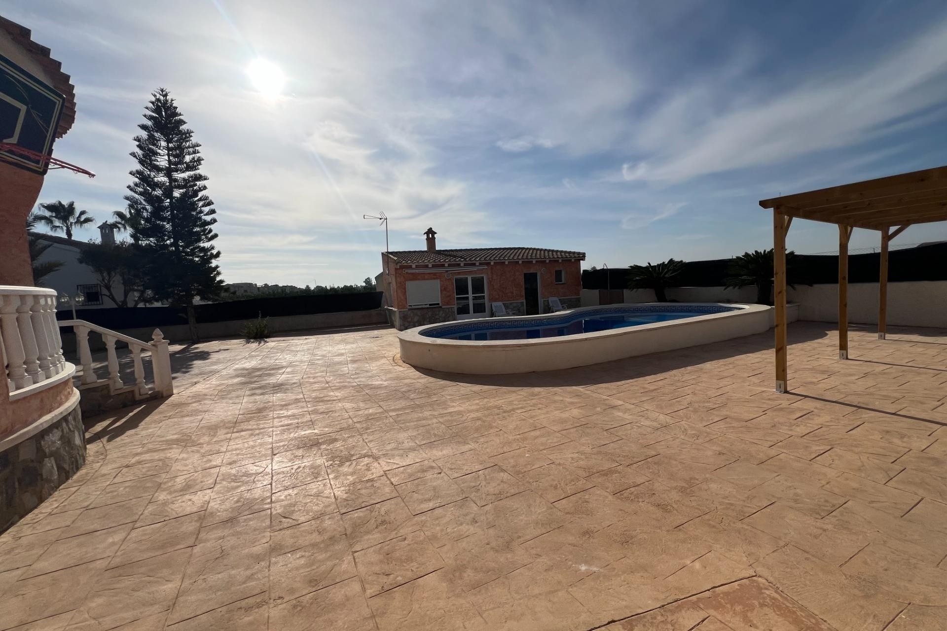 Venta - Chalet Independiente -
Dolores - CMNO. ESCORREDOR