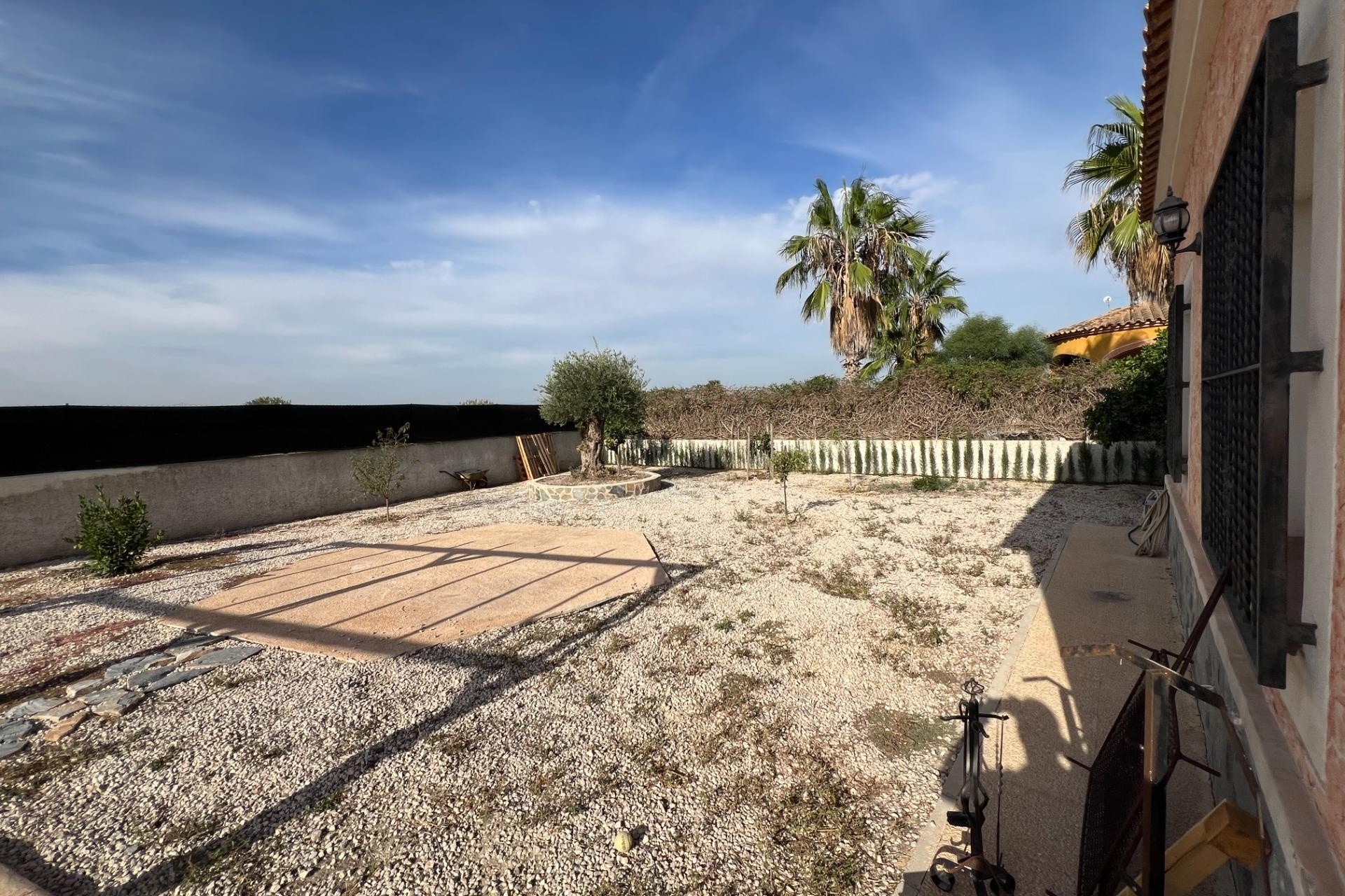 Venta - Chalet Independiente -
Dolores - CMNO. ESCORREDOR