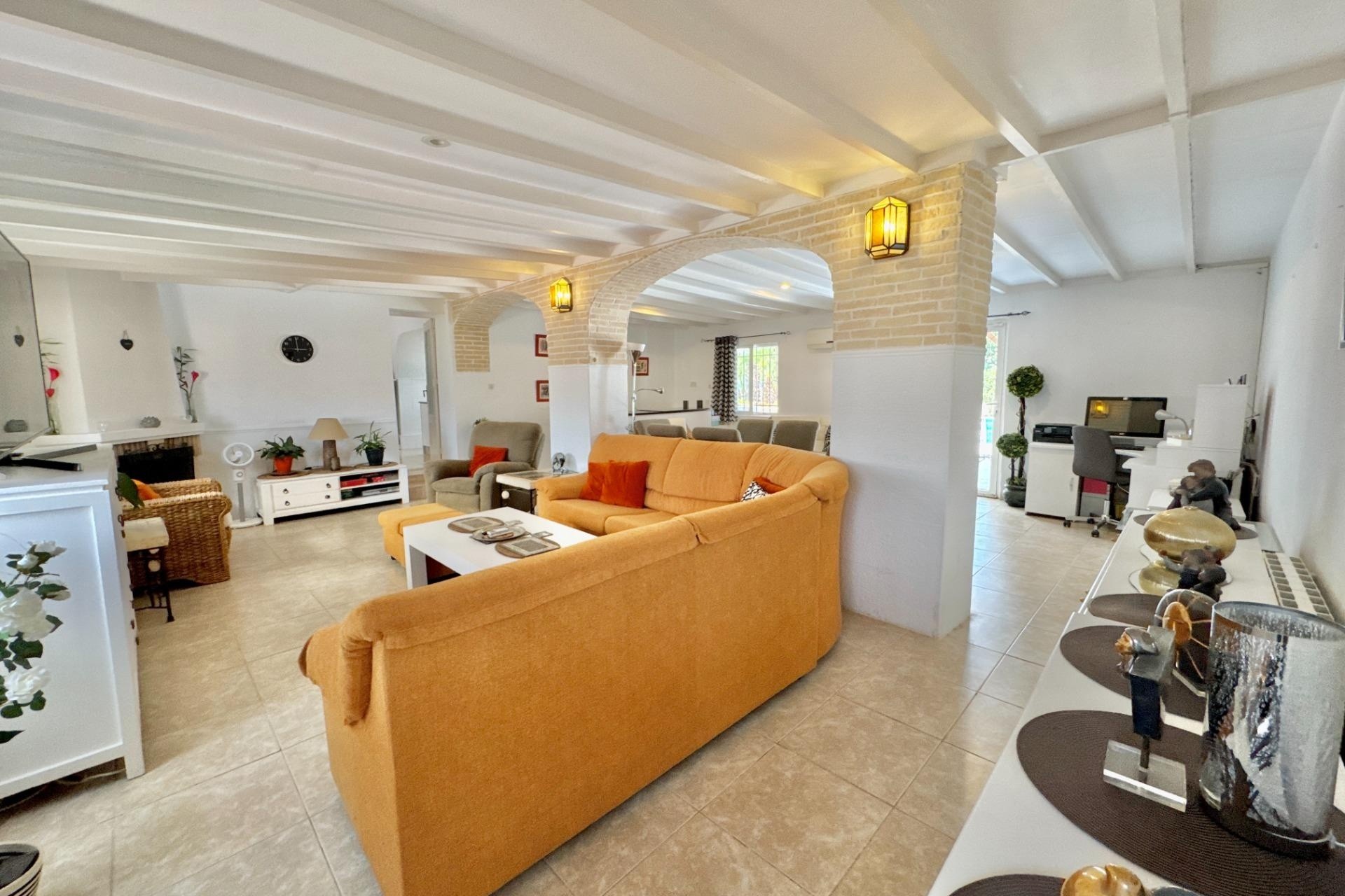 Venta - Chalet Independiente -
Dolores - Comunidad Valenciana