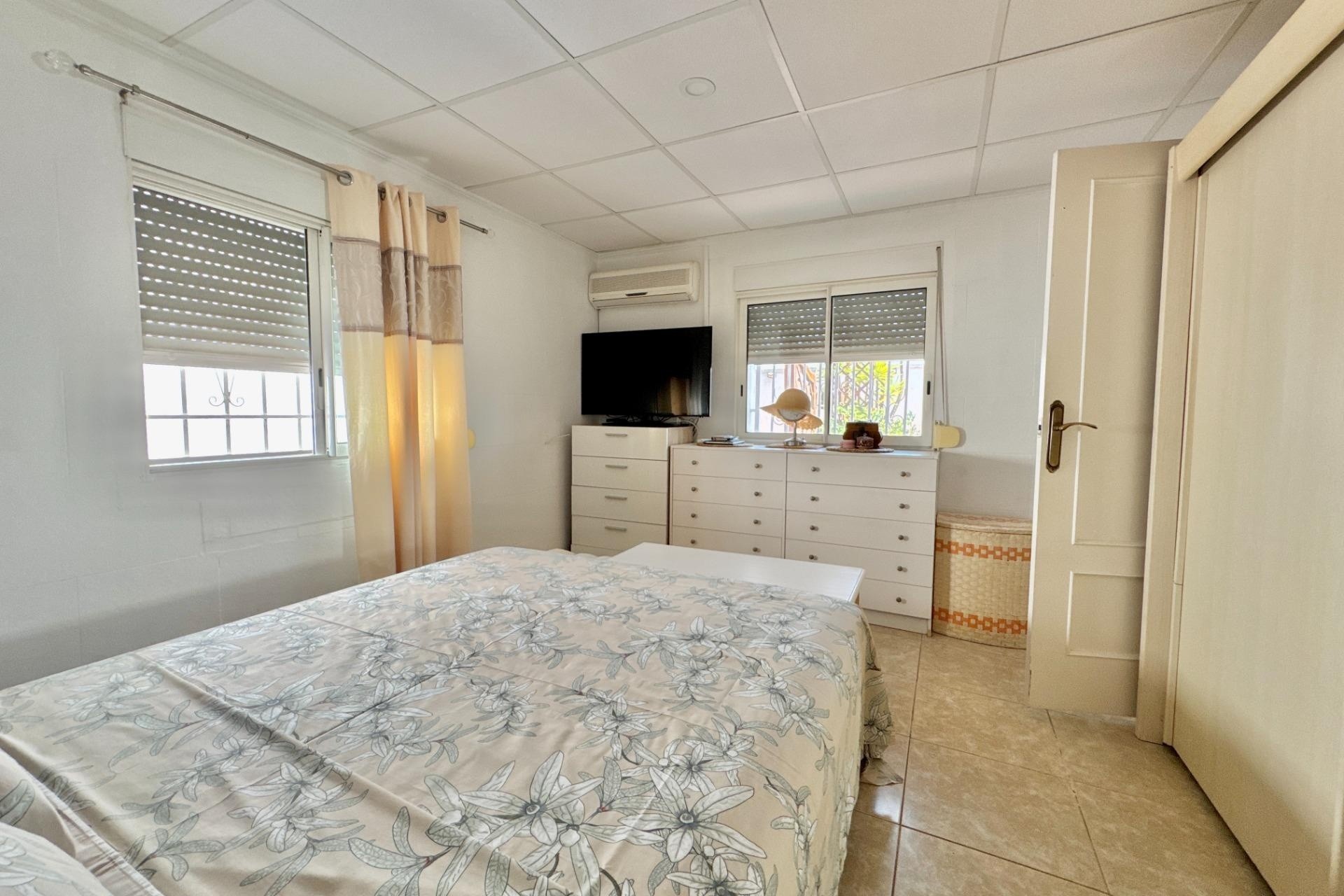 Venta - Chalet Independiente -
Dolores - Comunidad Valenciana
