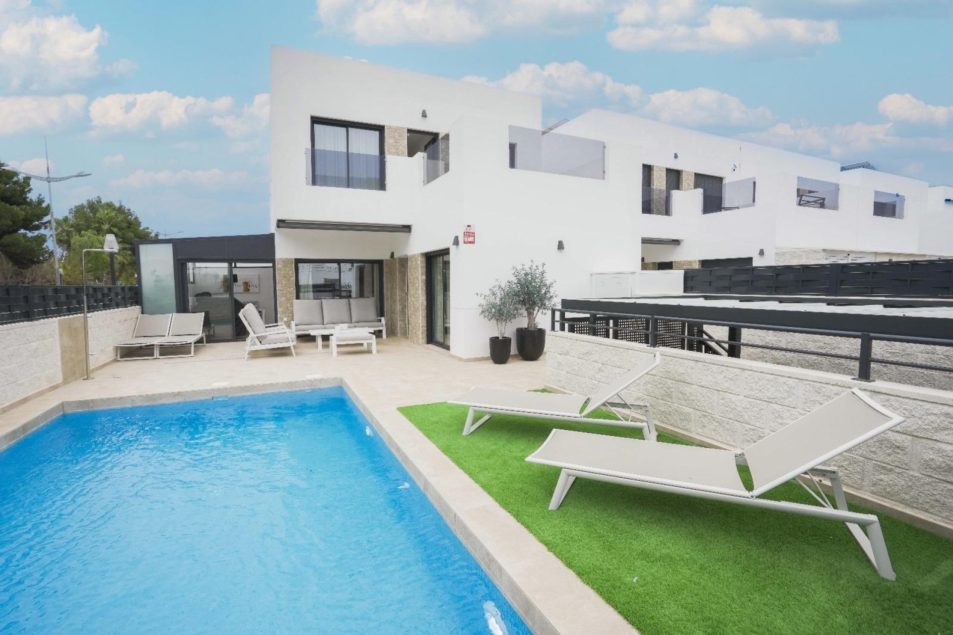Venta - Chalet Independiente -
Dolores