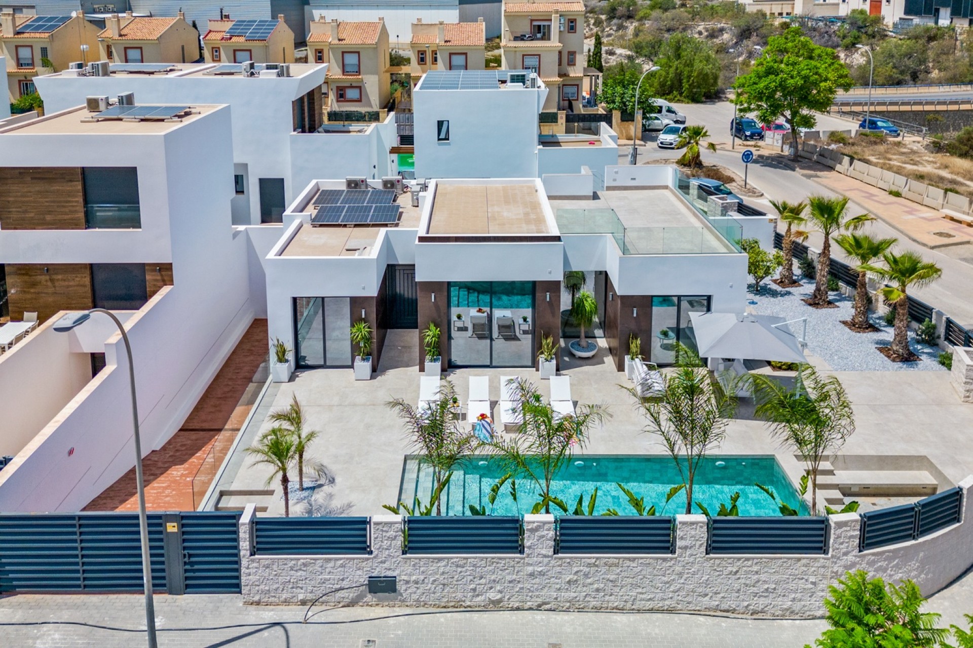 Venta - Chalet Independiente -
El Campello - El Amerador