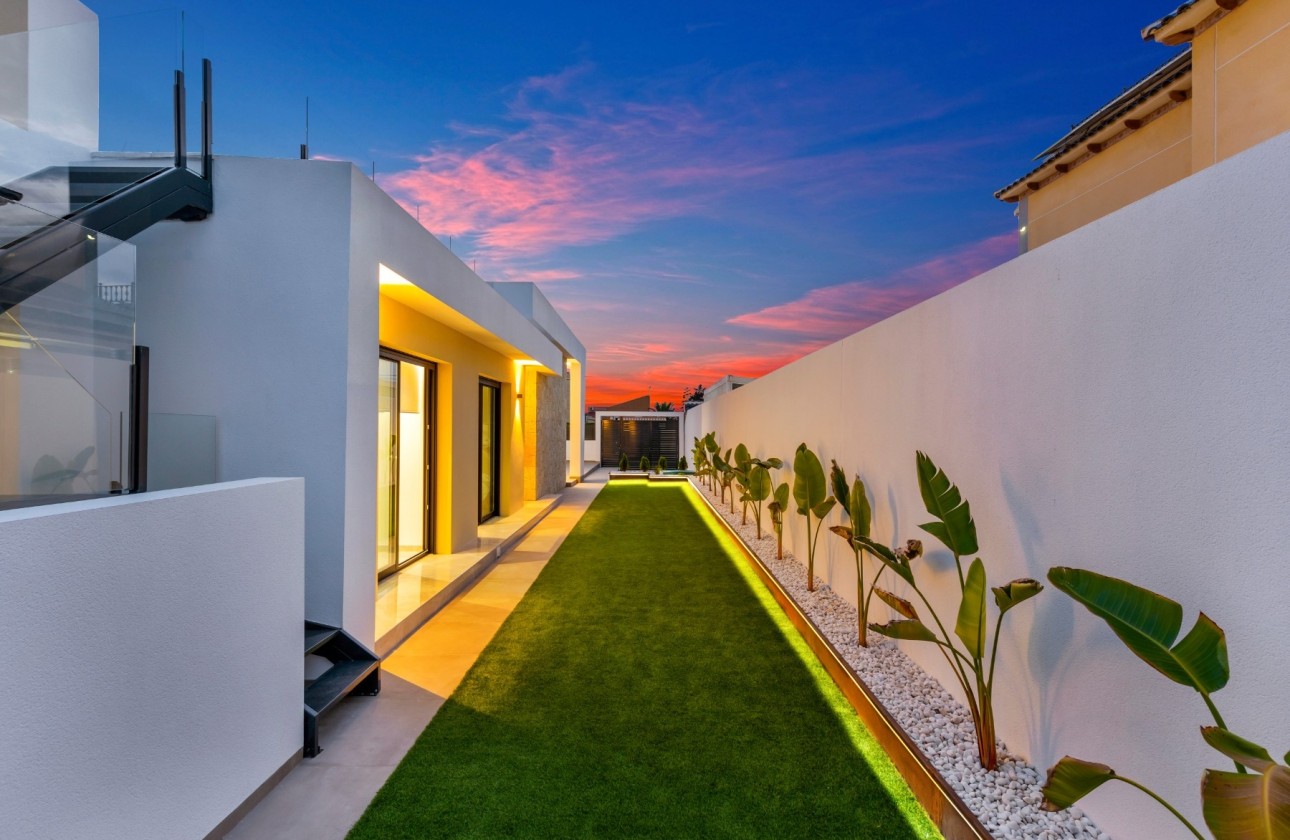 Venta - Chalet Independiente -
El Chaparral