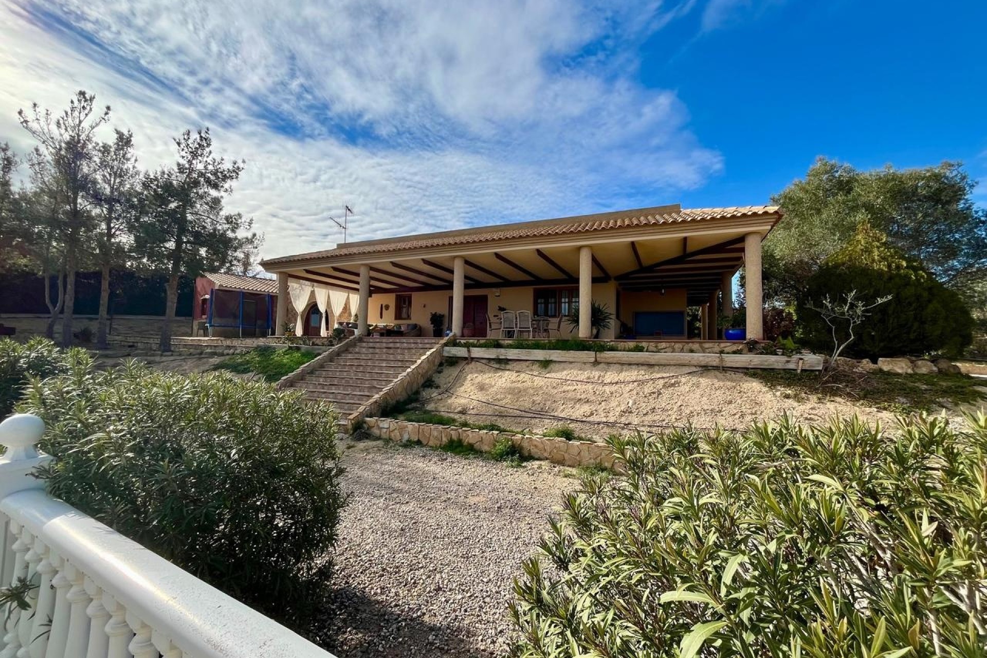Venta - Chalet Independiente -
El Esparragal - Inland