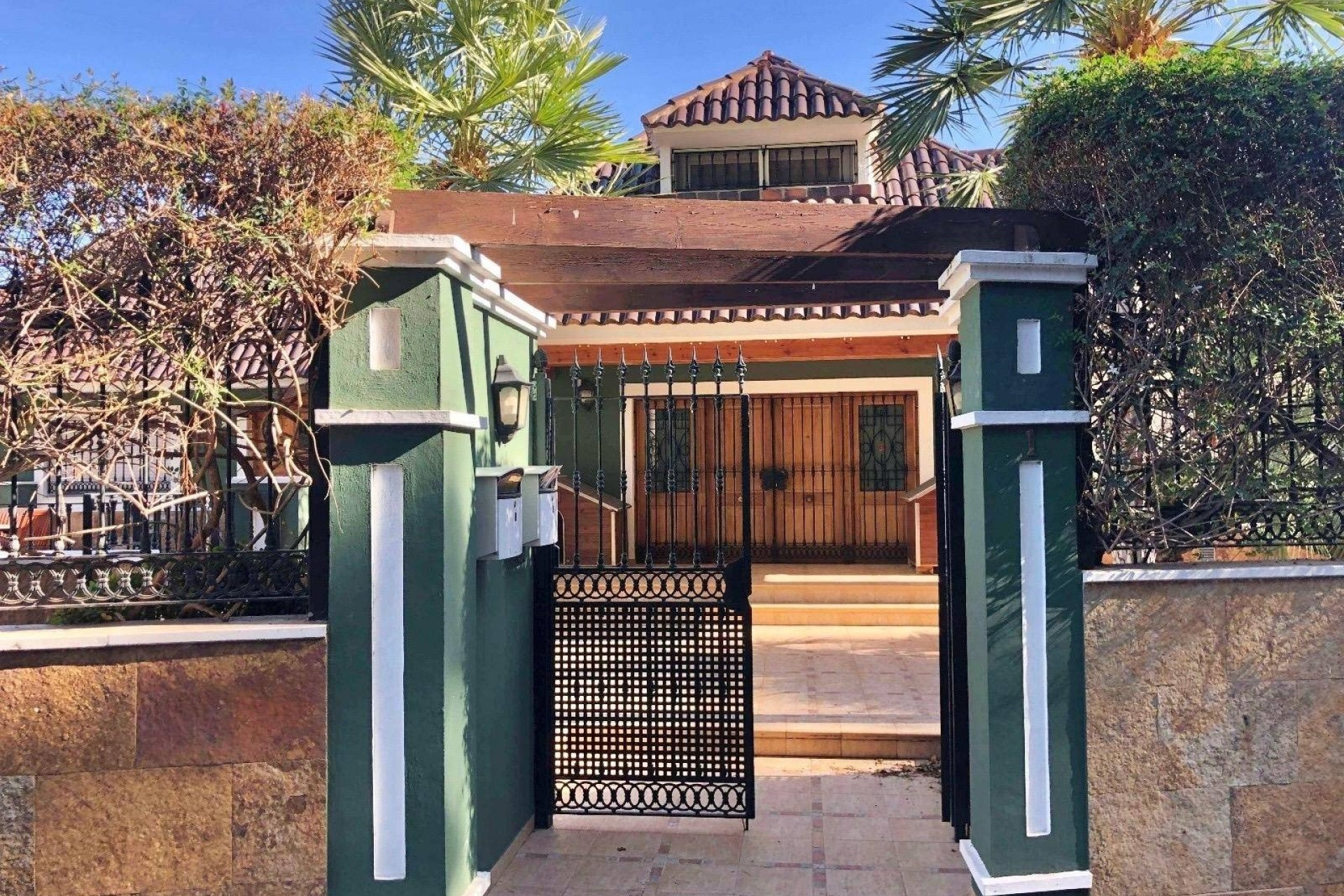 Venta - Chalet Independiente -
El Palmar