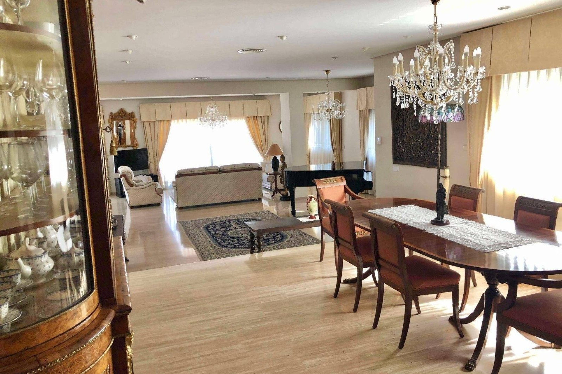 Venta - Chalet Independiente -
El Palmar