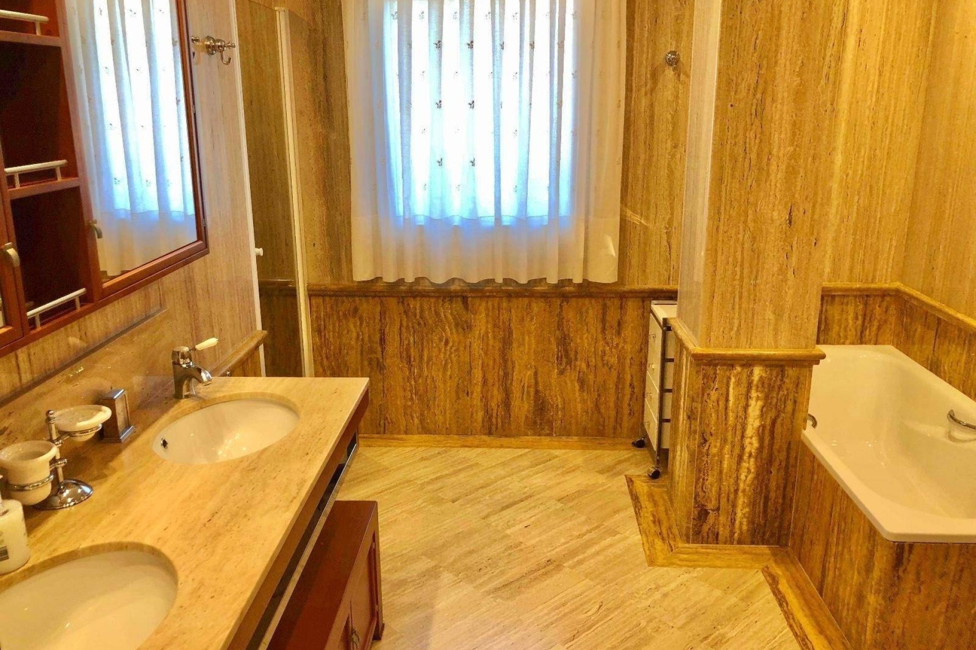 Venta - Chalet Independiente -
El Palmar