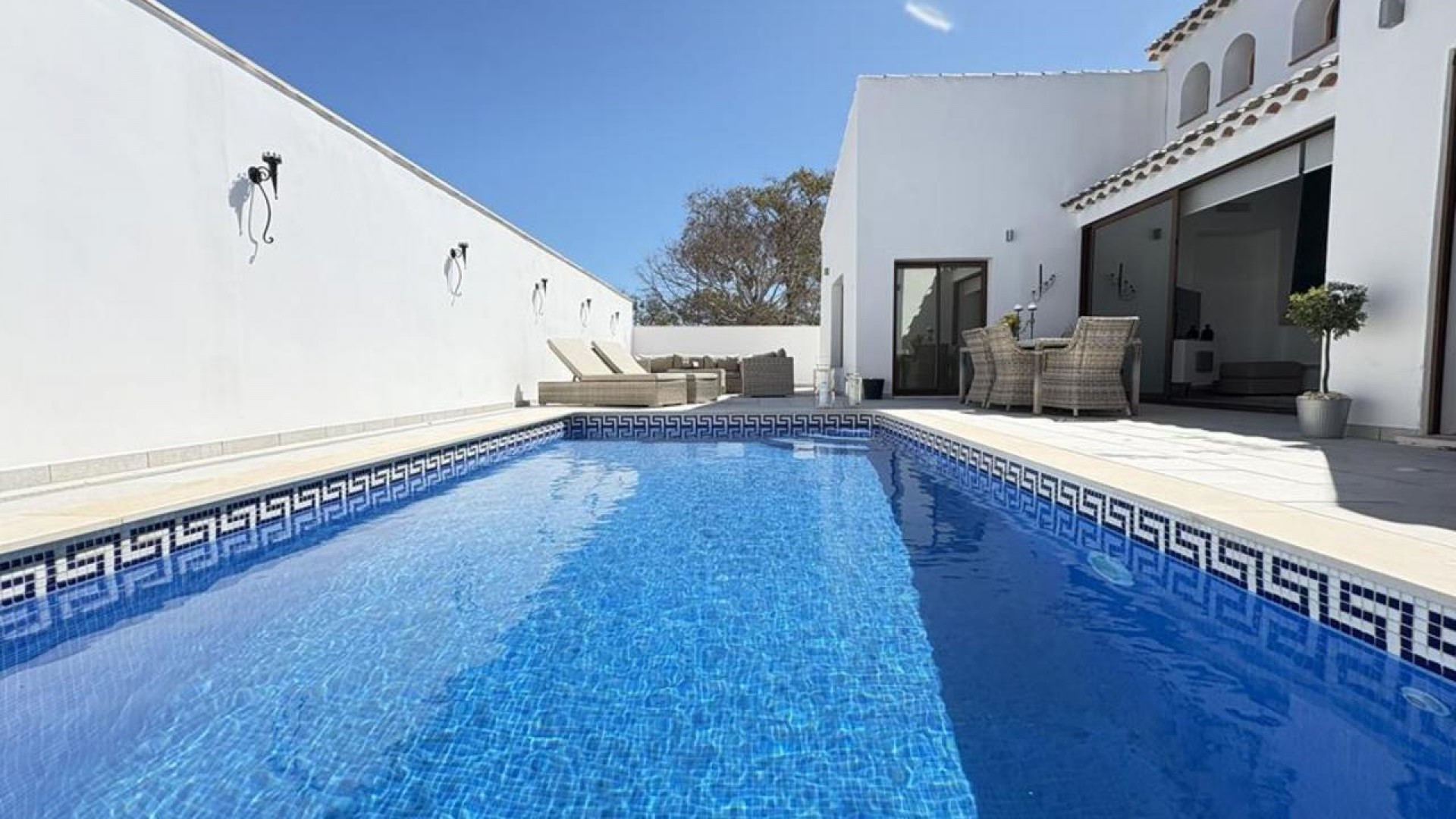 Venta - Chalet Independiente -
El Valle Golf Resort