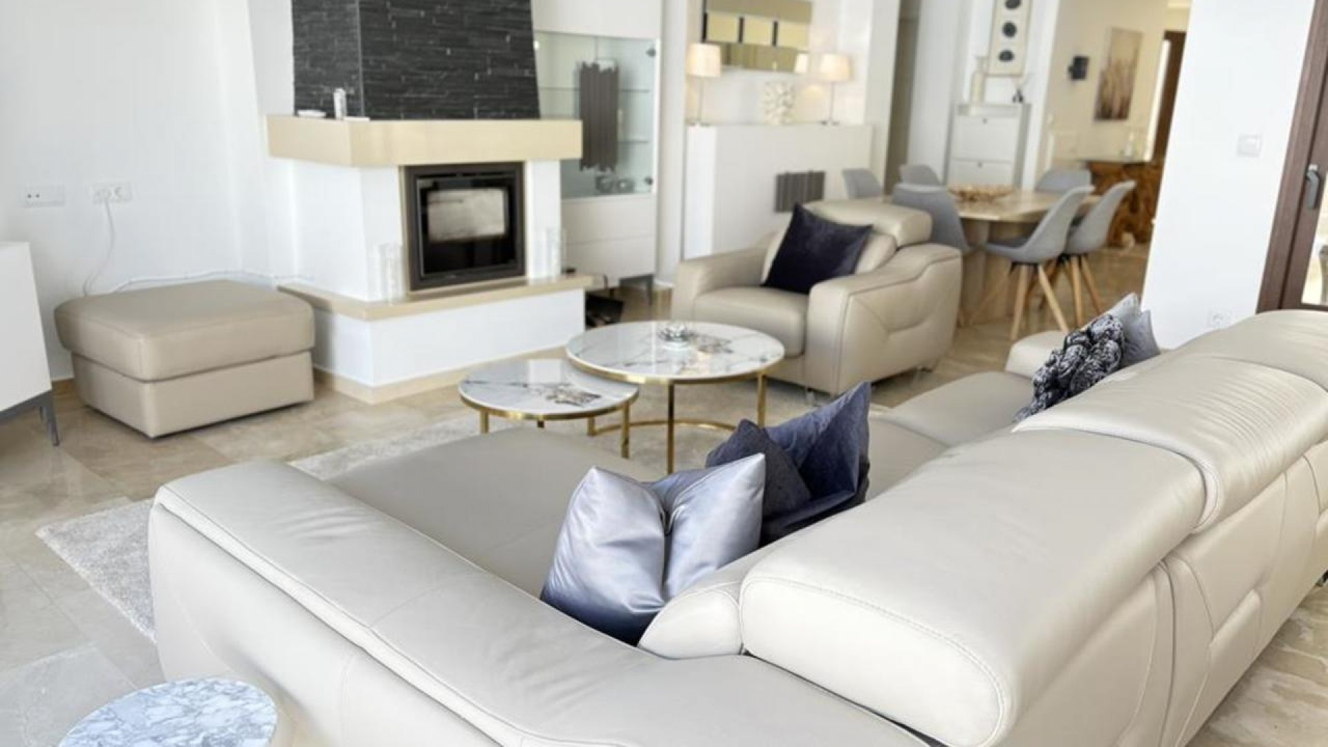 Venta - Chalet Independiente -
El Valle Golf Resort