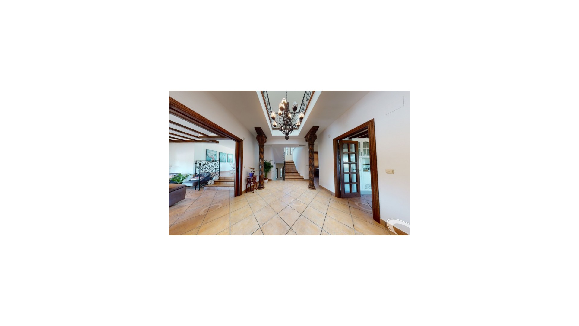 Venta - Chalet Independiente -
Elche