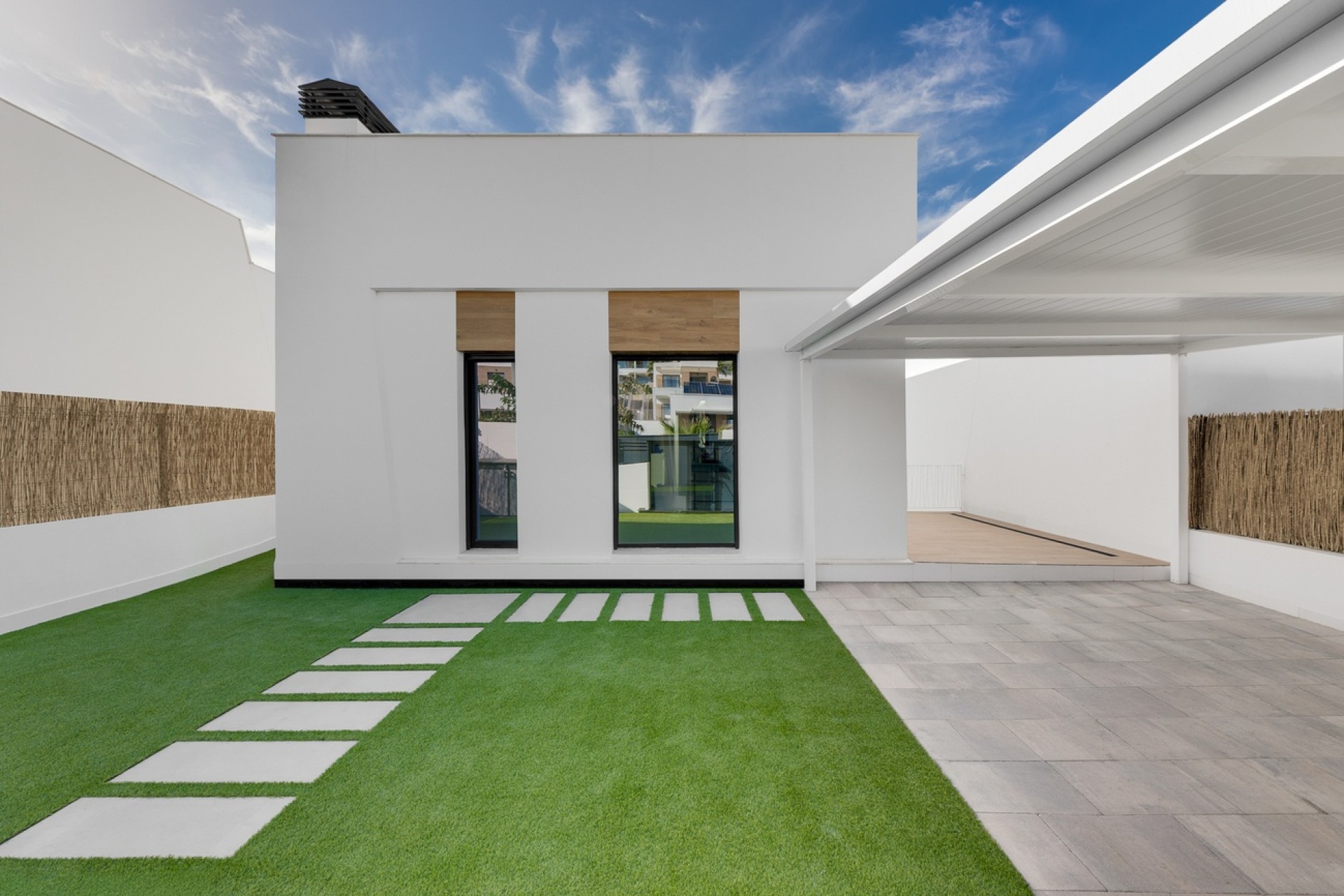 Venta - Chalet Independiente -
Finestrat - 173