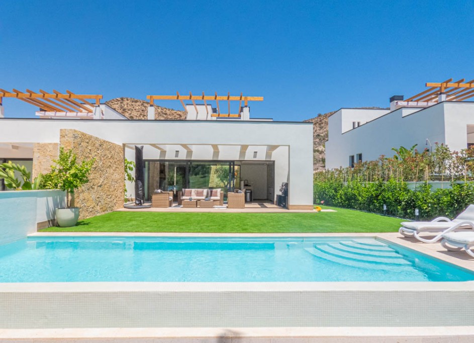 Venta - Chalet Independiente -
Font del Llop