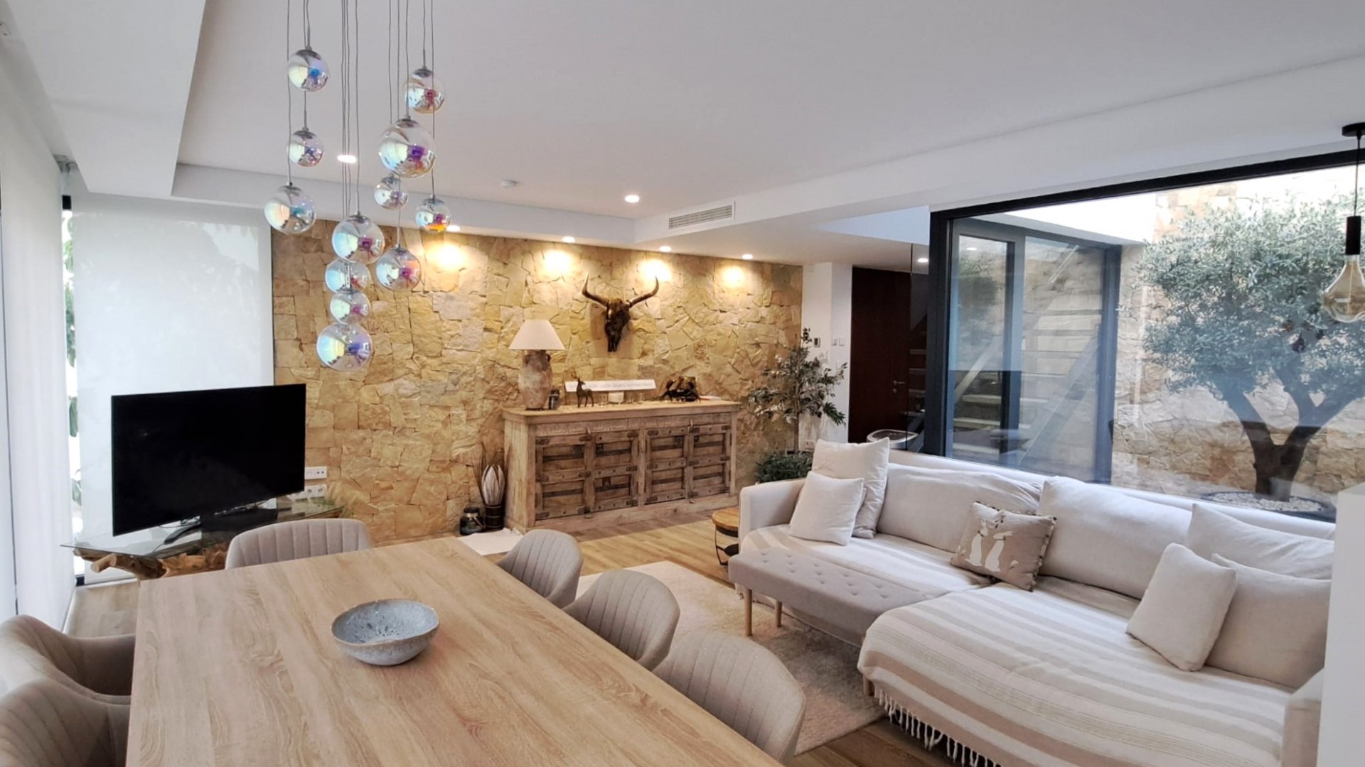 Venta - Chalet Independiente -
Font del Llop