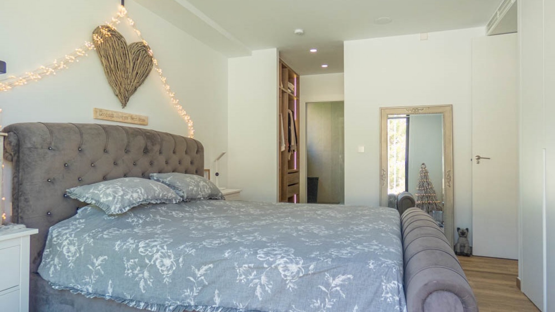 Venta - Chalet Independiente -
Font del Llop