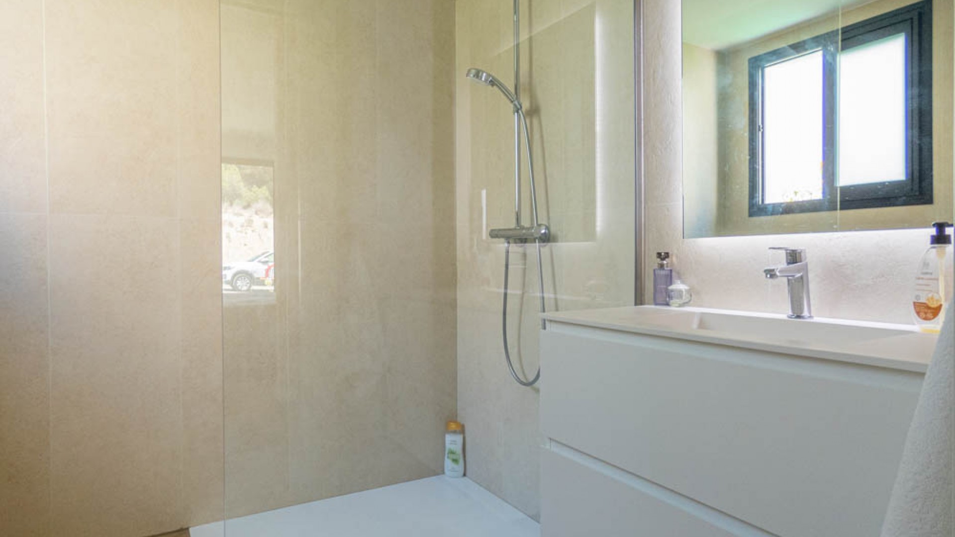 Venta - Chalet Independiente -
Font del Llop