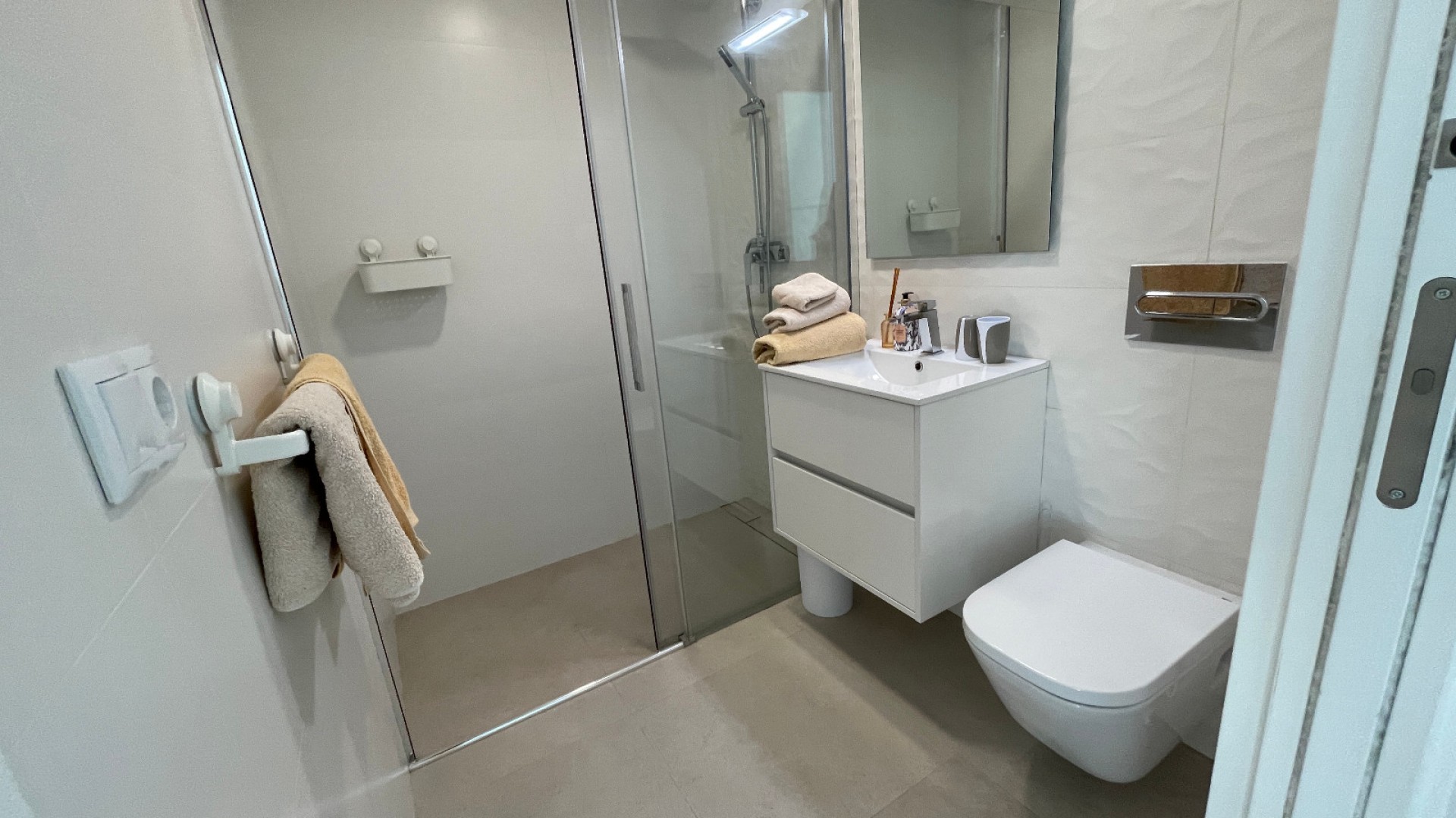 Venta - Chalet Independiente -
Formentera del Segura - Pueblo