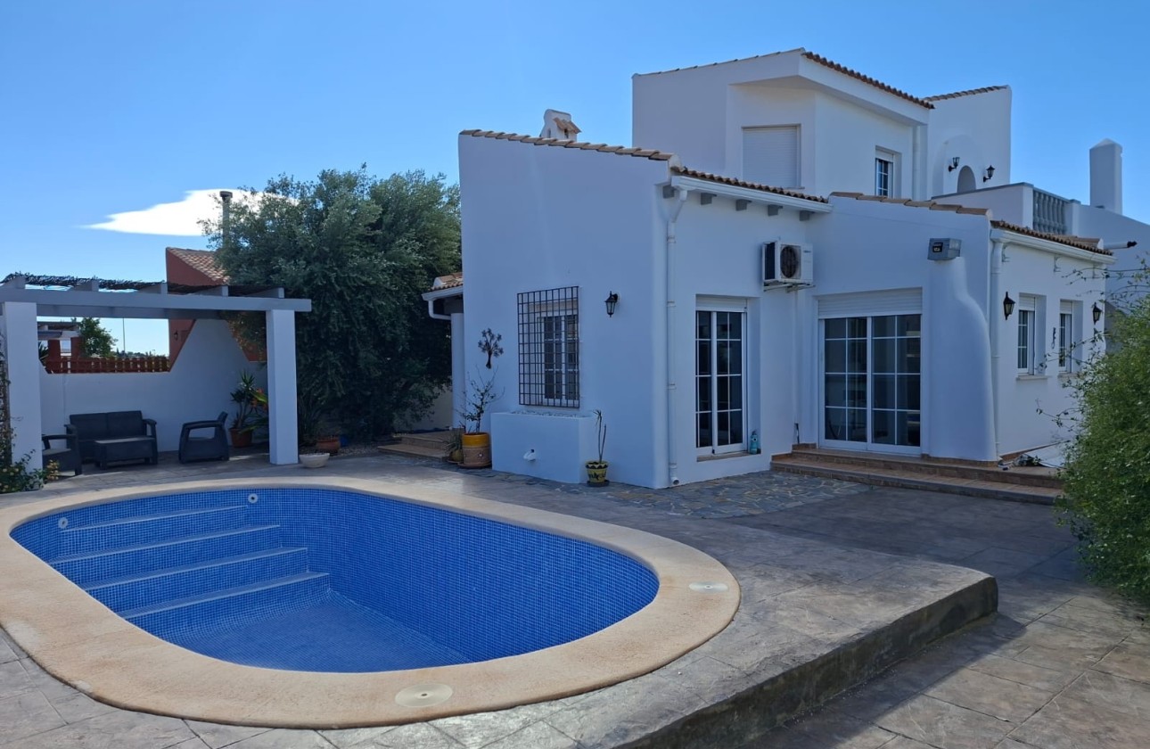 Venta - Chalet Independiente -
Fortuna - Urbanizacion las kalendas