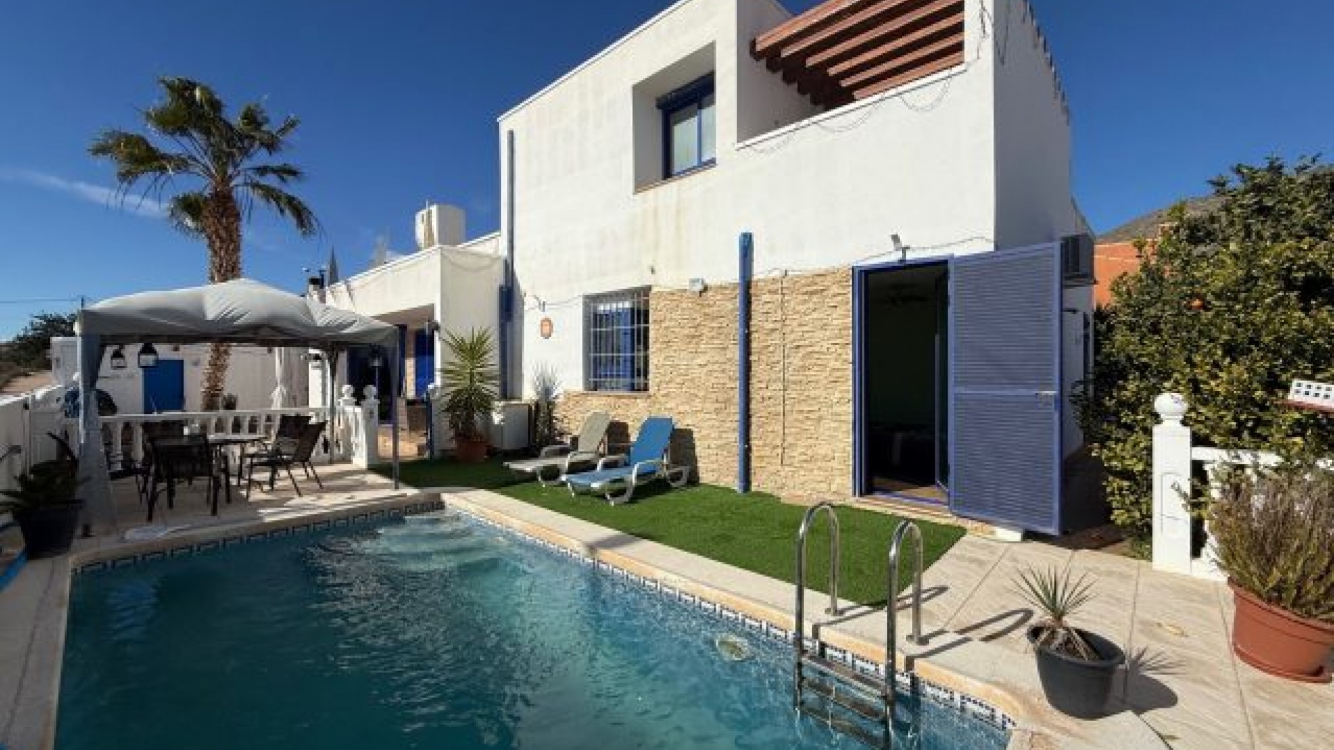 Venta - Chalet Independiente -
Fortuna