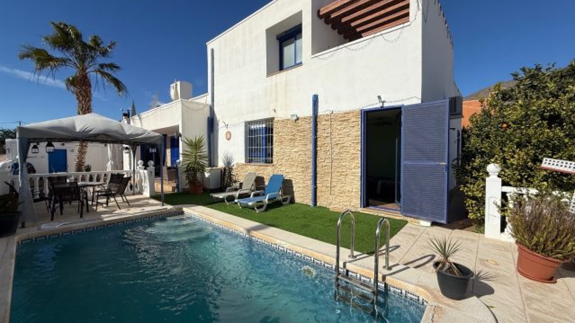 Venta - Chalet Independiente -
Fortuna