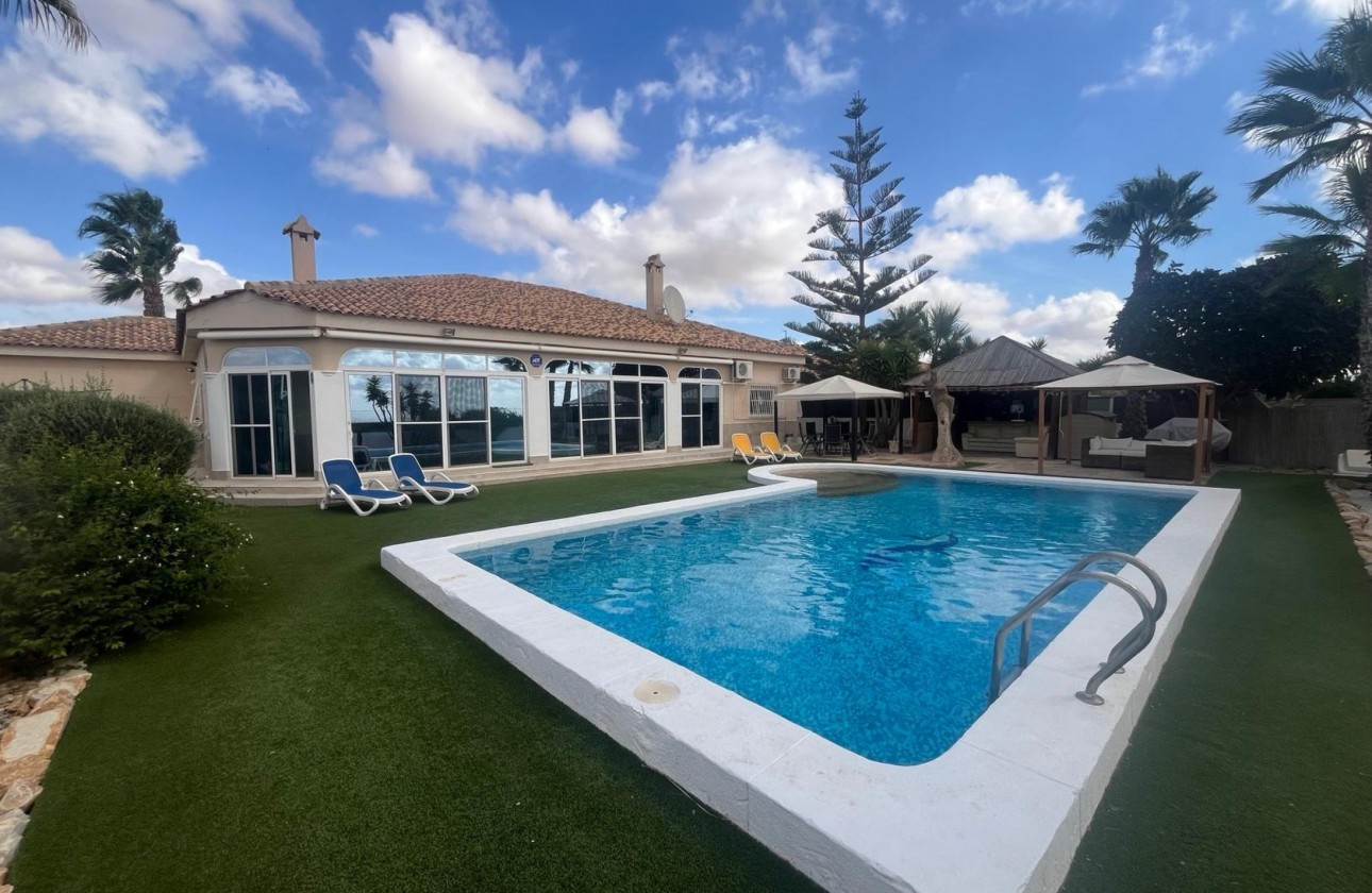 Venta - Chalet Independiente -
Gea y Truyols - Inland