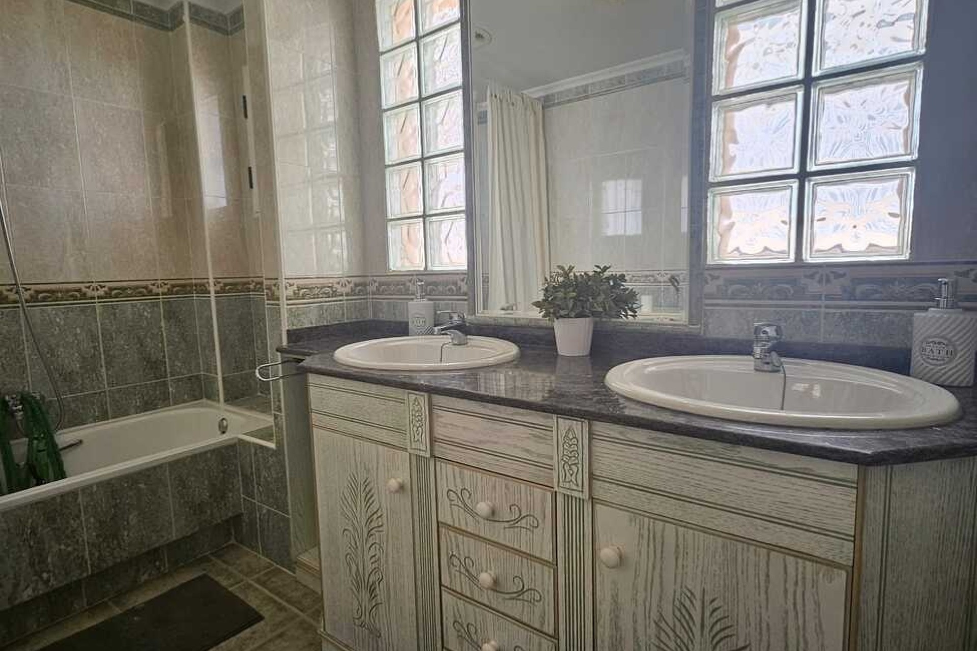 Venta - Chalet Independiente -
Guardamar del Segura - Campomar