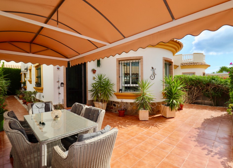 Venta - Chalet Independiente -
Guardamar del Segura - El Raso