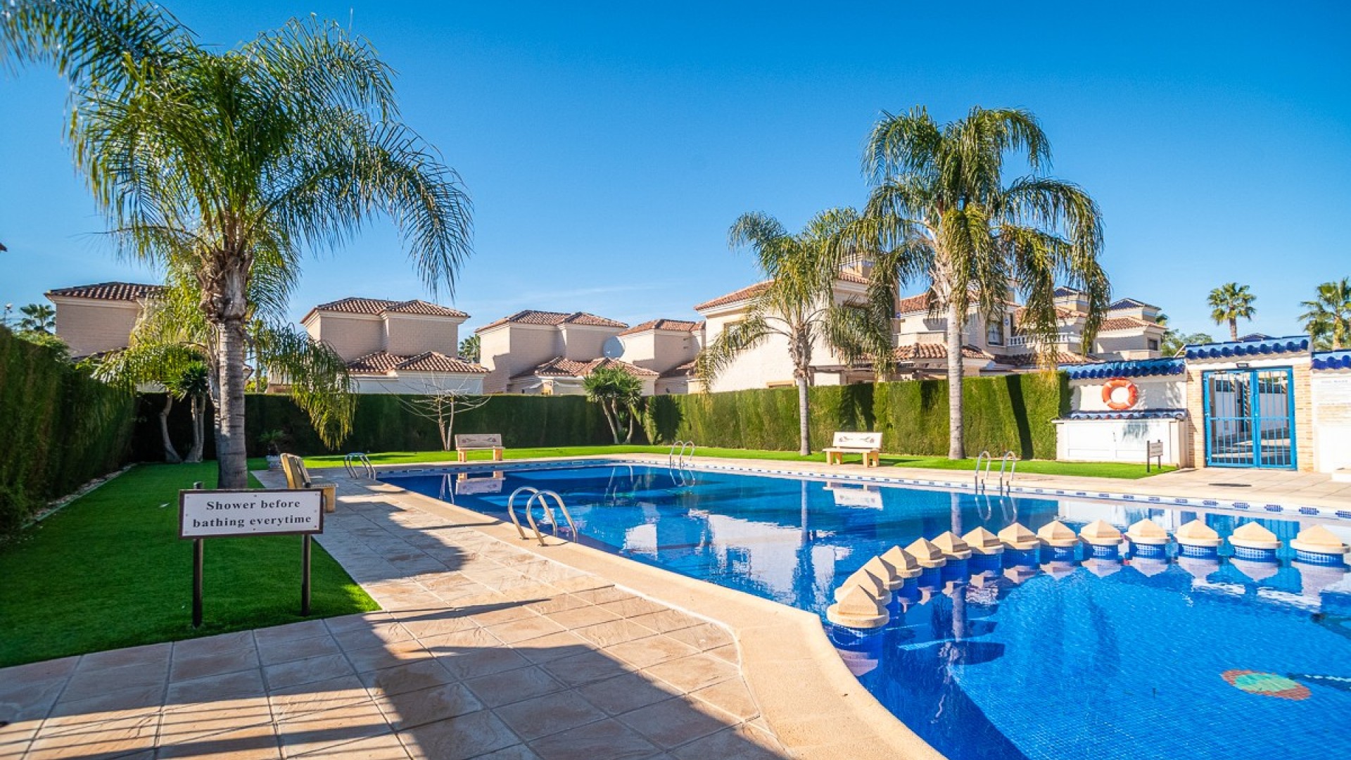 Venta - Chalet Independiente -
Guardamar del Segura - El Raso