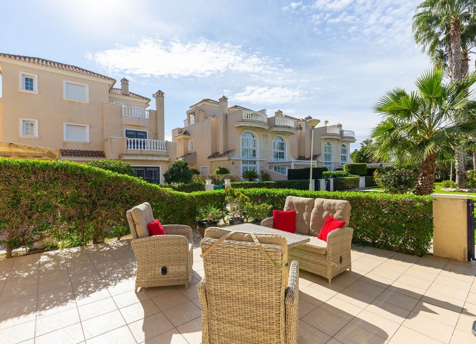 Venta - Chalet Independiente -
Guardamar del Segura - El Raso