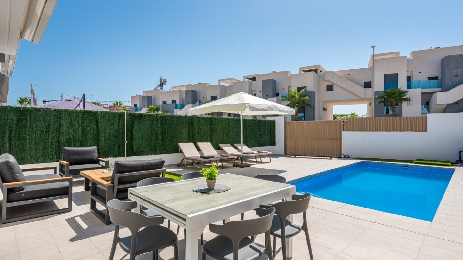 Venta - Chalet Independiente -
Guardamar del Segura - EL RASO