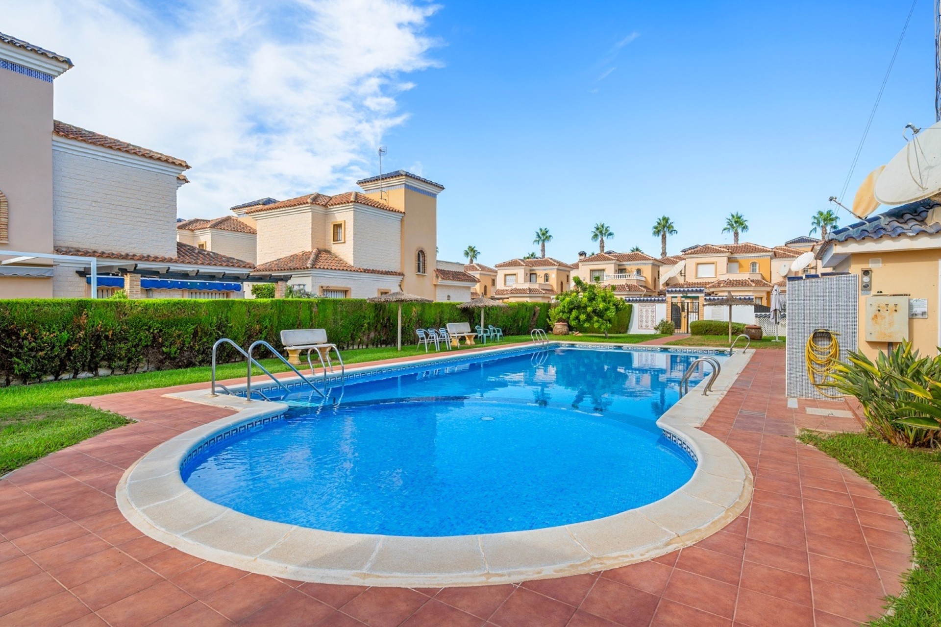 Venta - Chalet Independiente -
Guardamar del Segura