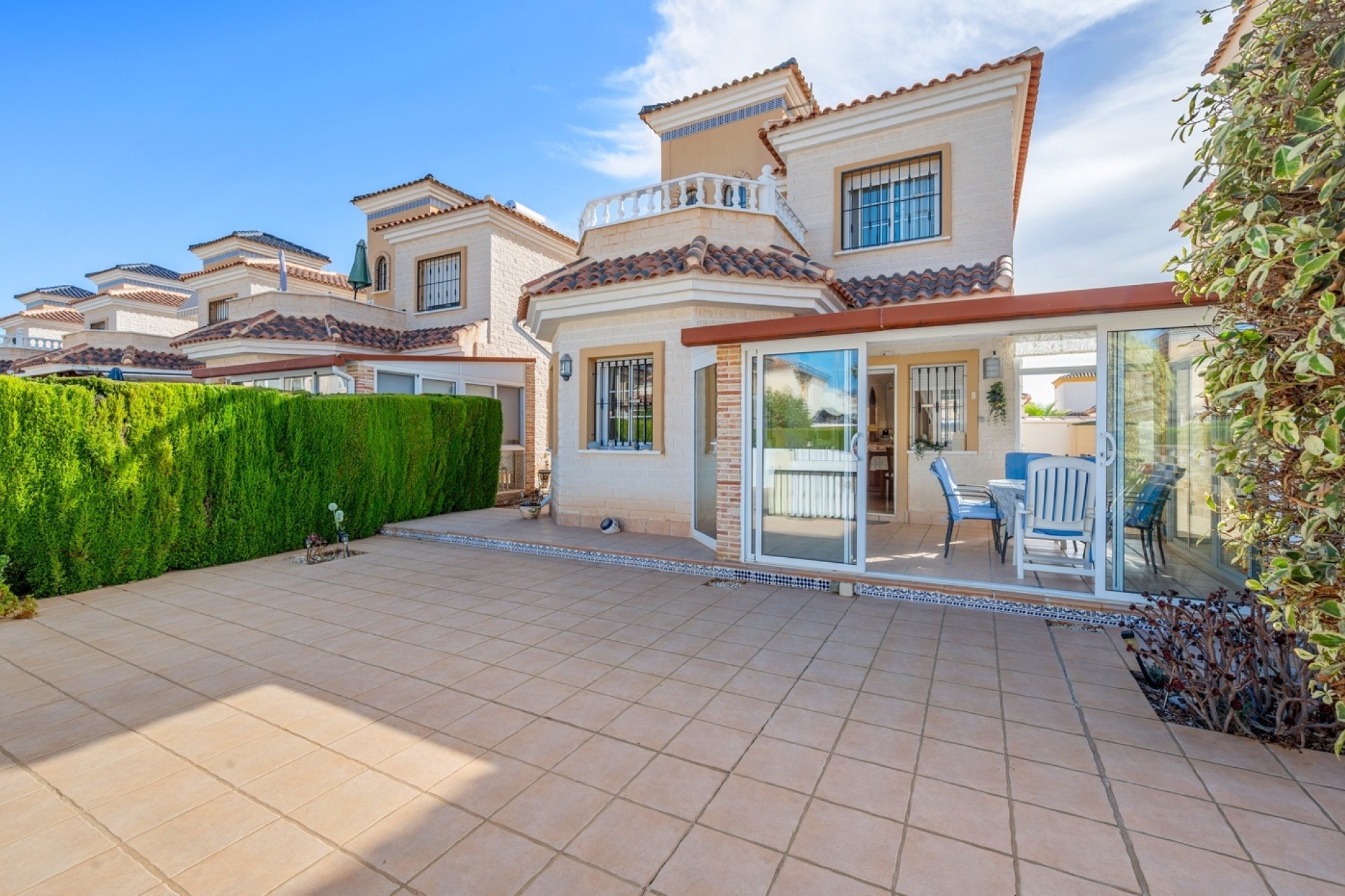 Venta - Chalet Independiente -
Guardamar del Segura