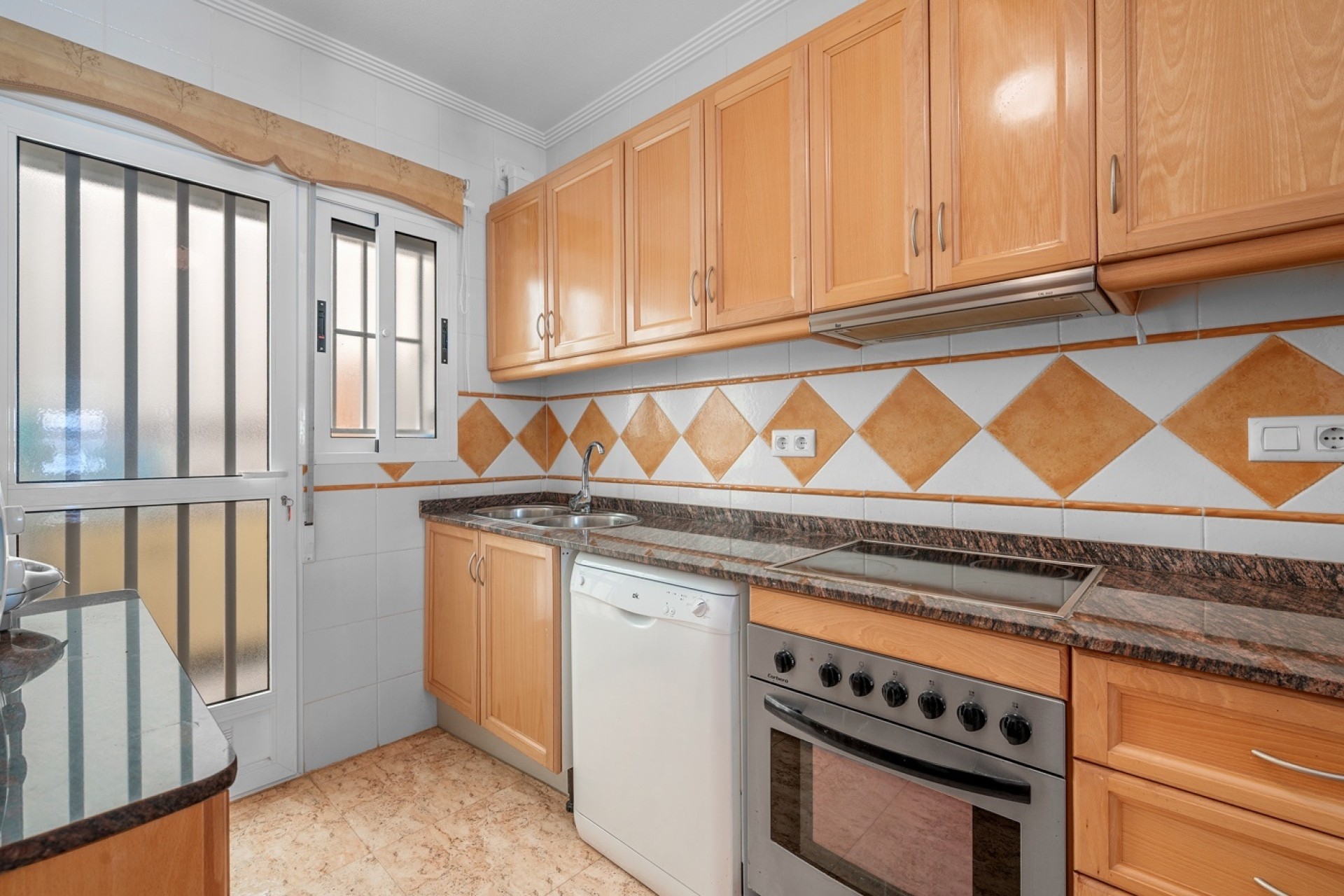 Venta - Chalet Independiente -
Guardamar del Segura