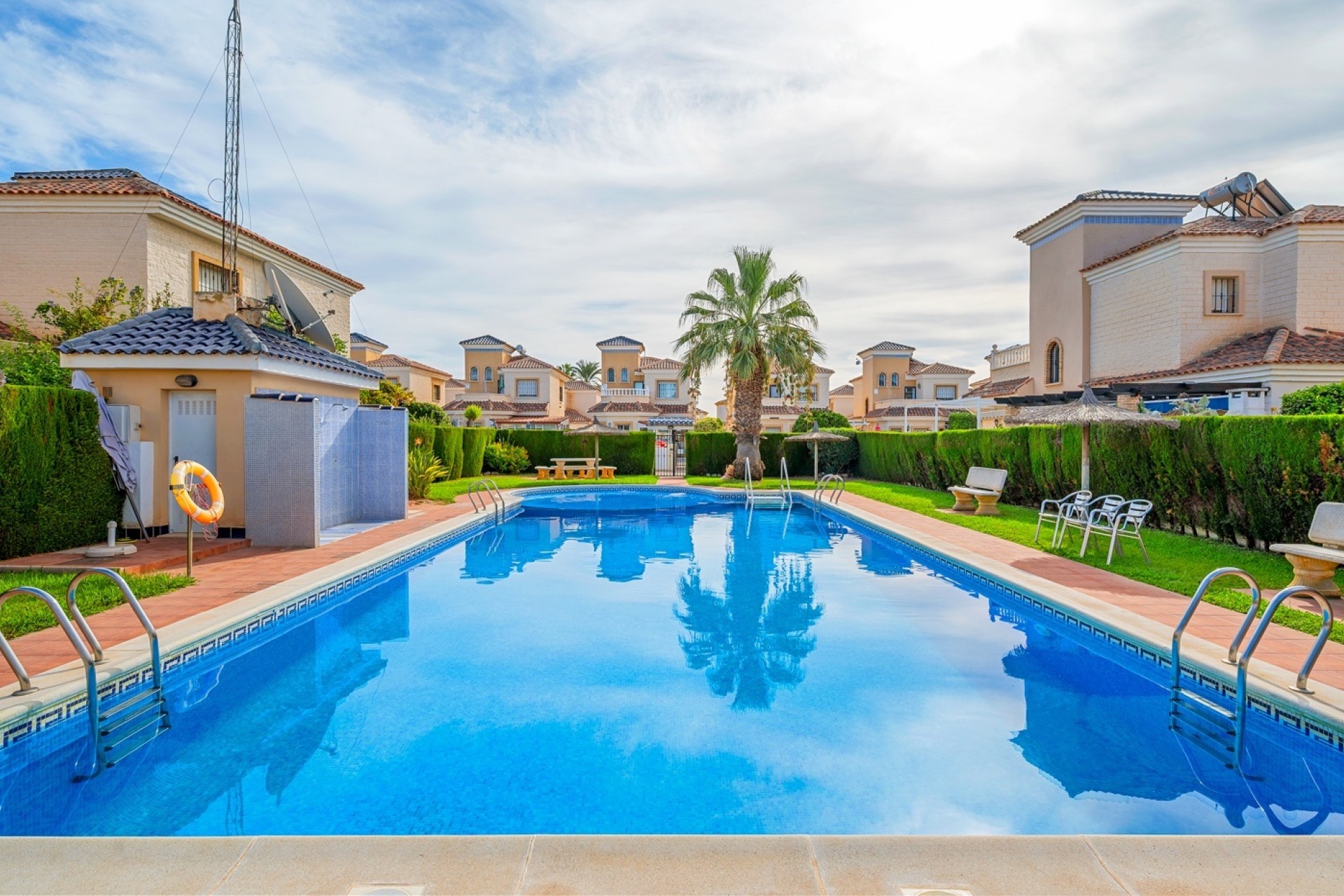 Venta - Chalet Independiente -
Guardamar del Segura