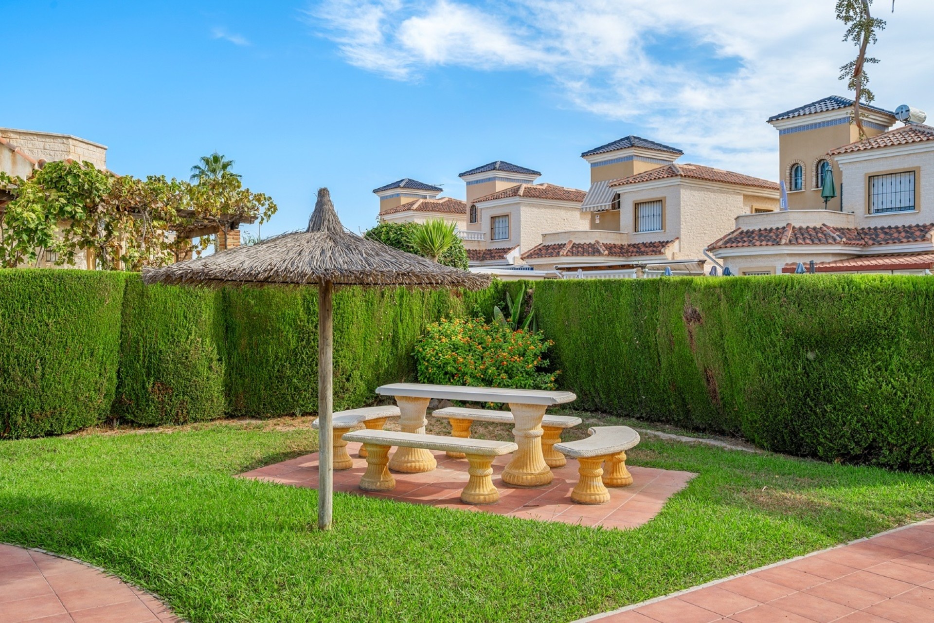 Venta - Chalet Independiente -
Guardamar del Segura