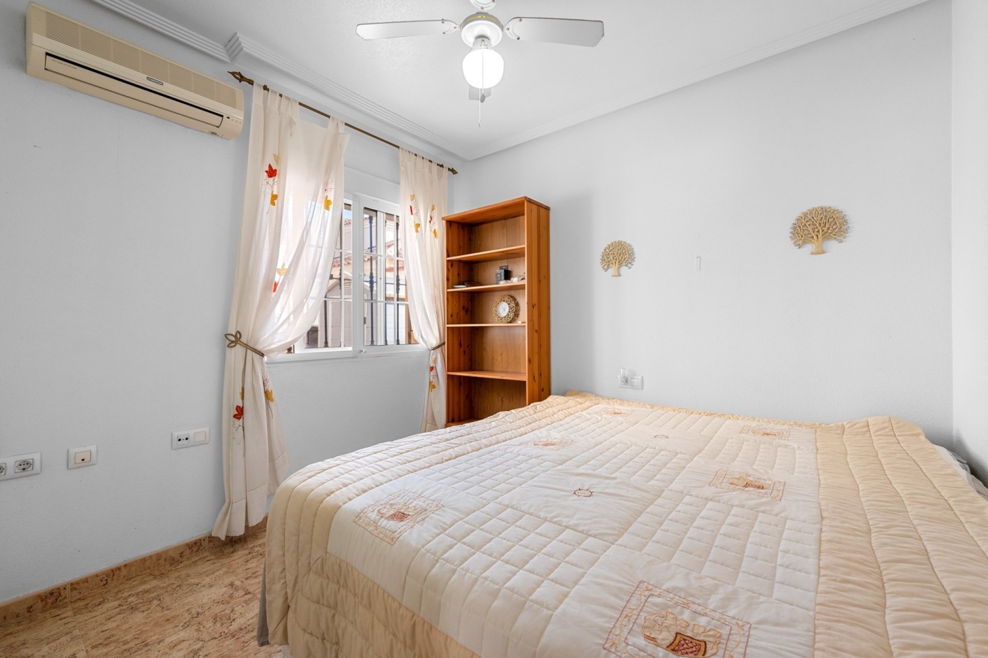 Venta - Chalet Independiente -
Guardamar del Segura